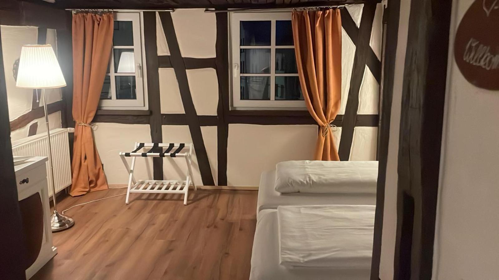 Double Room - Photo 6