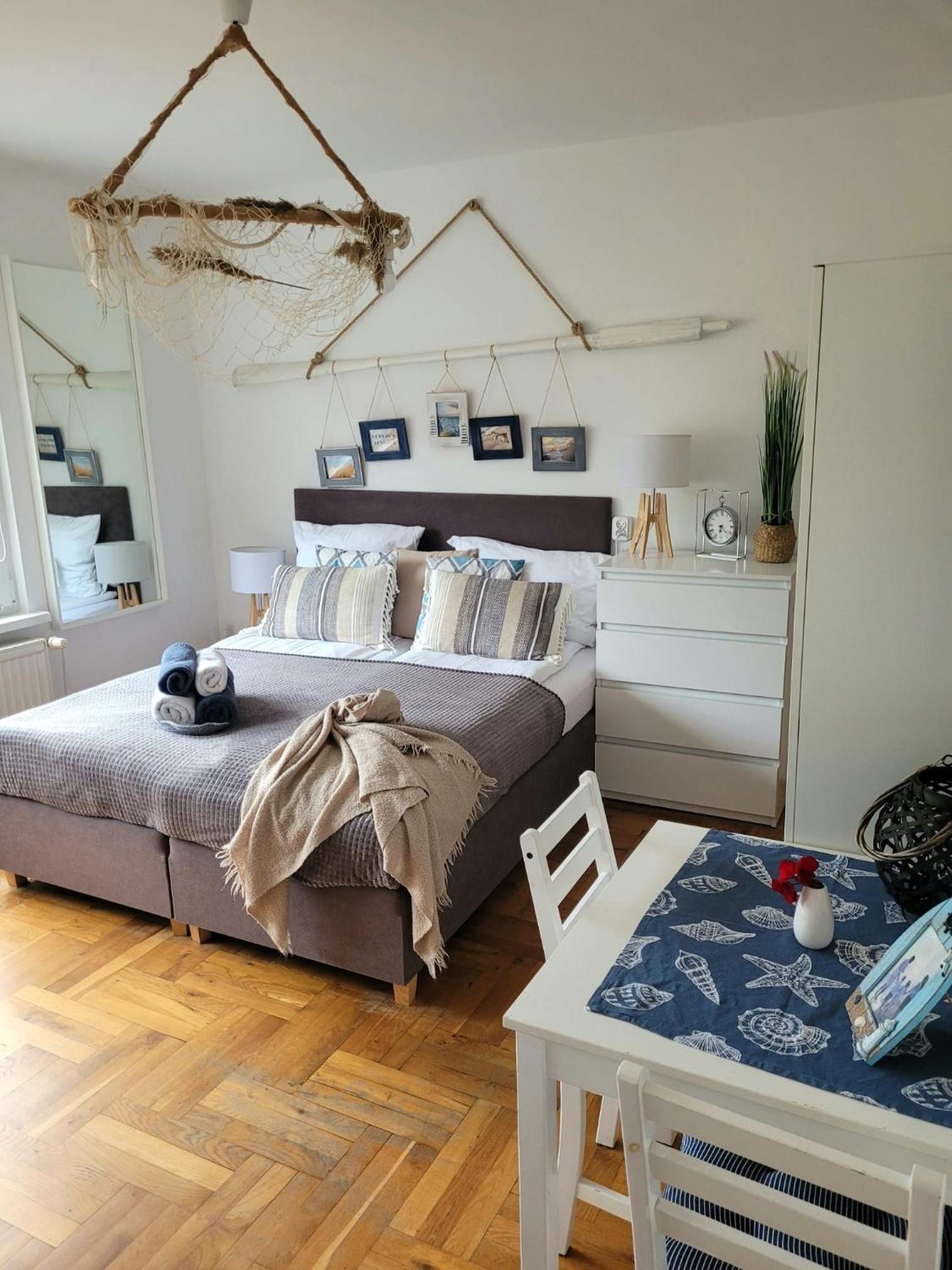 Quadruple Room with Private Bathroom photo 1