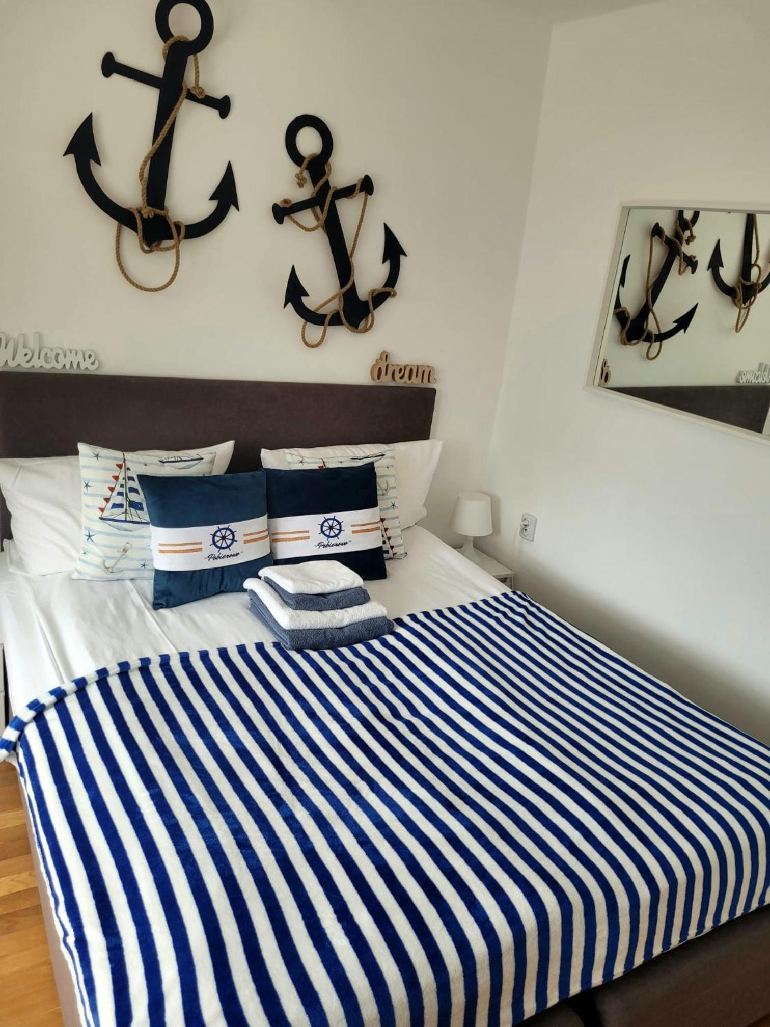 Double Room with Private External Bathroom photo 2