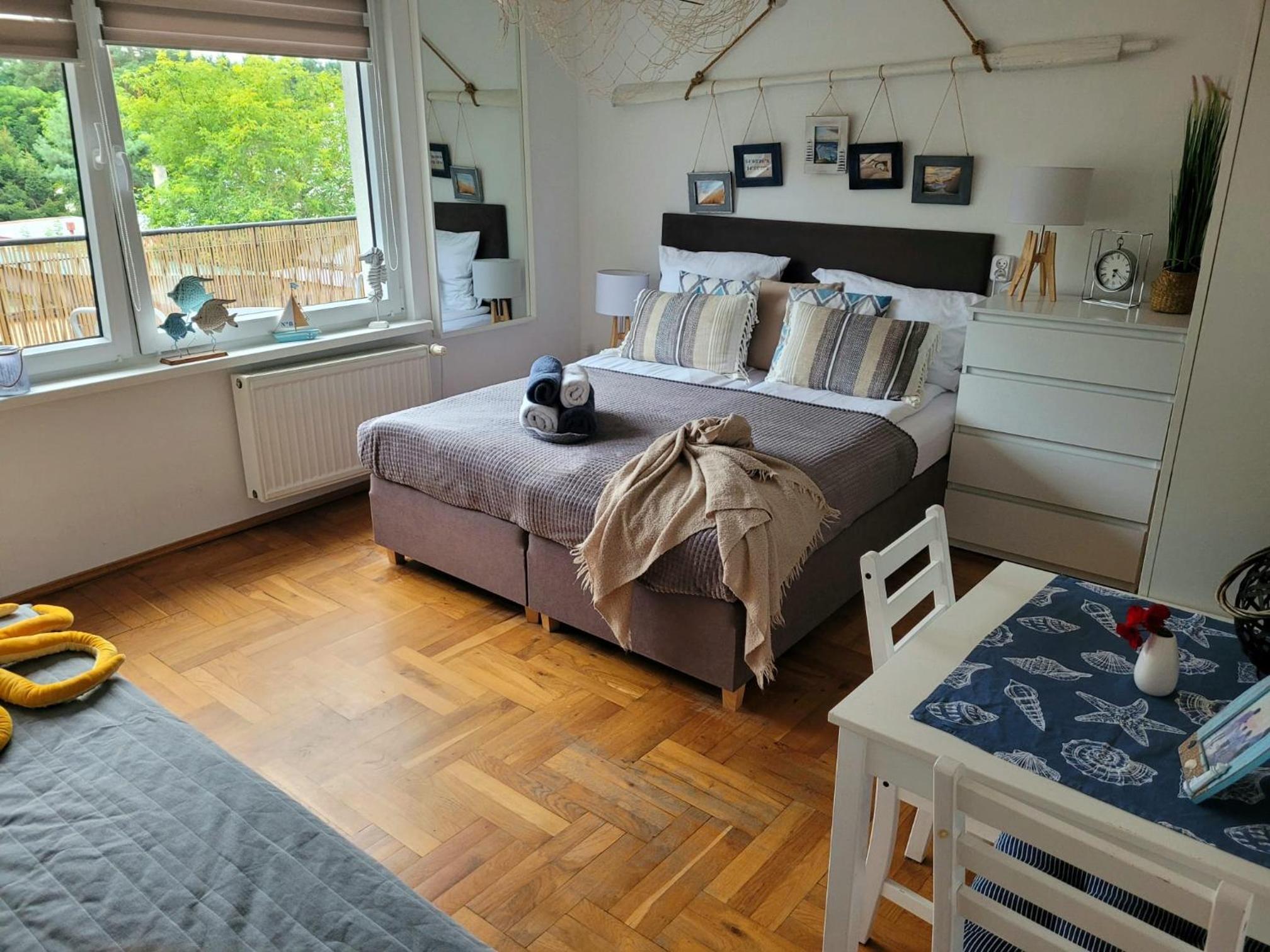 Quadruple Room with Private Bathroom photo 2