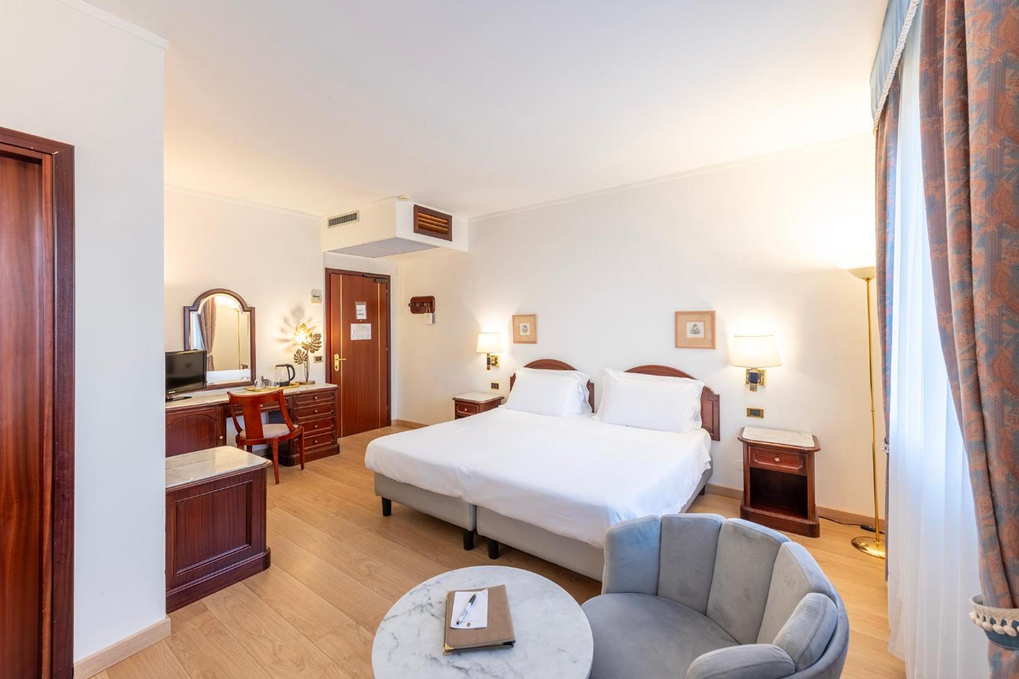 Junior Suite - Photo 2