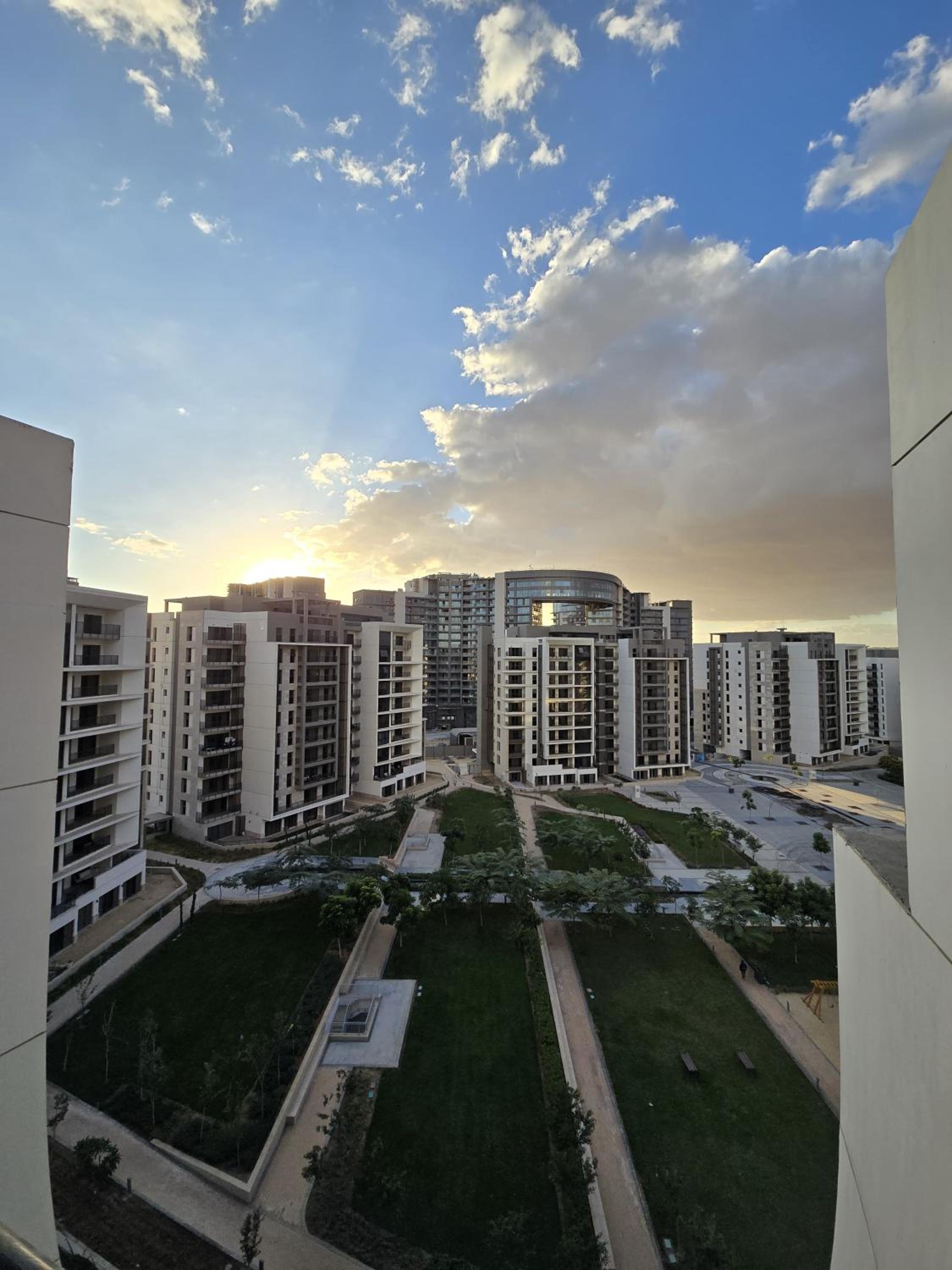 Three-Bedroom Apartment with Balcony photo 2