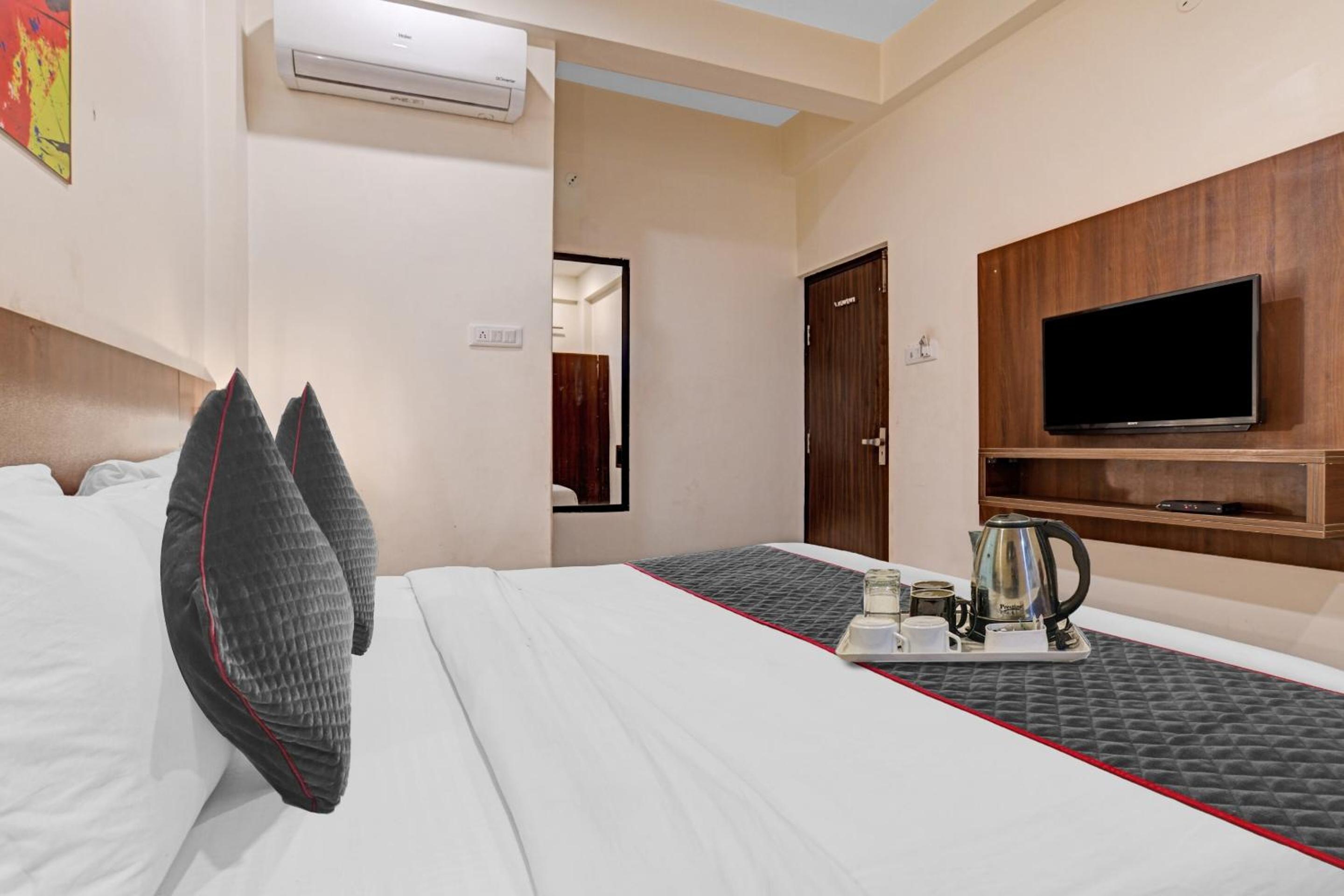 Classic Triple Room - Photo 17