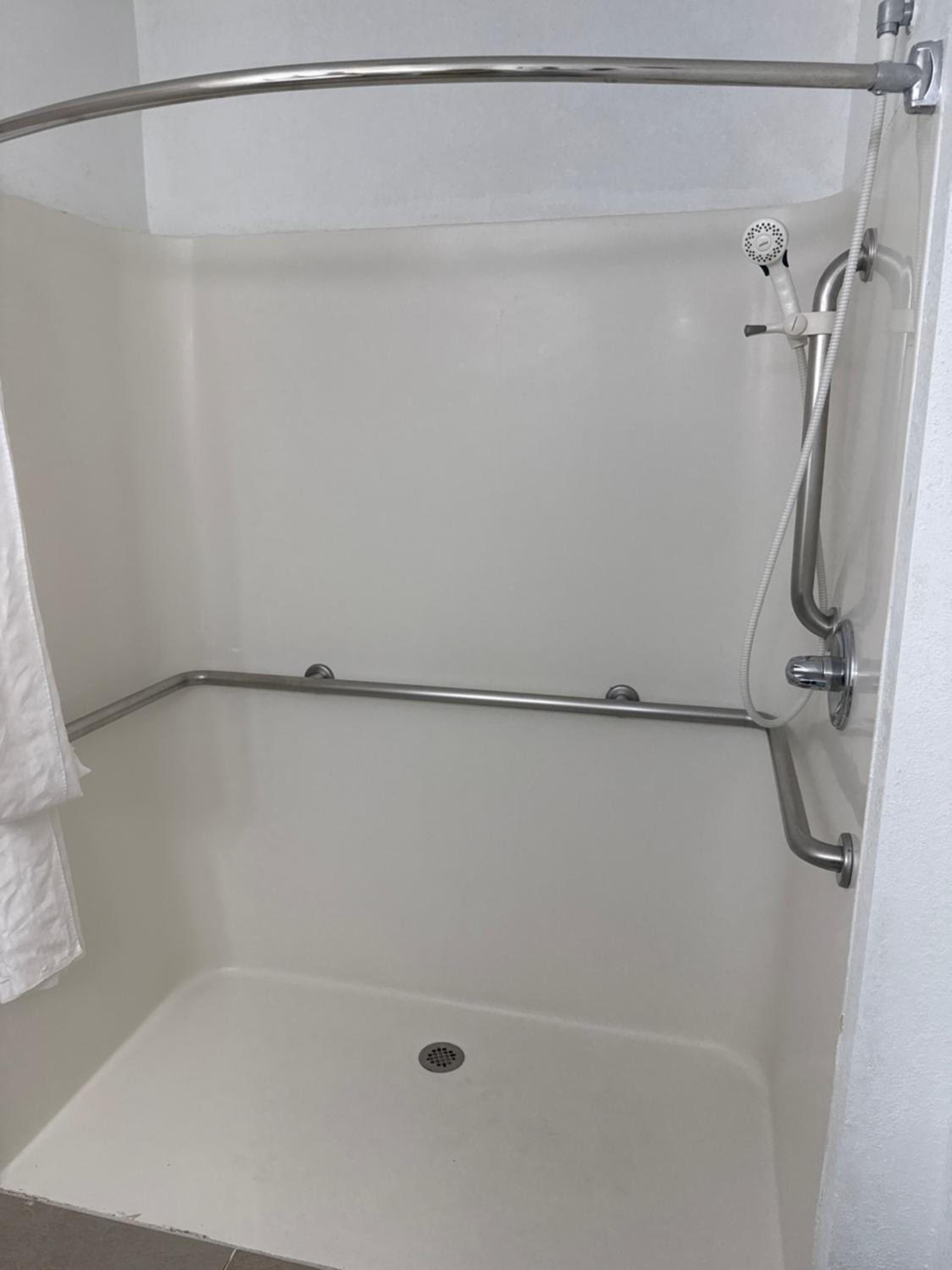 King Room - Disability Access/Non-Smoking - Photo 2