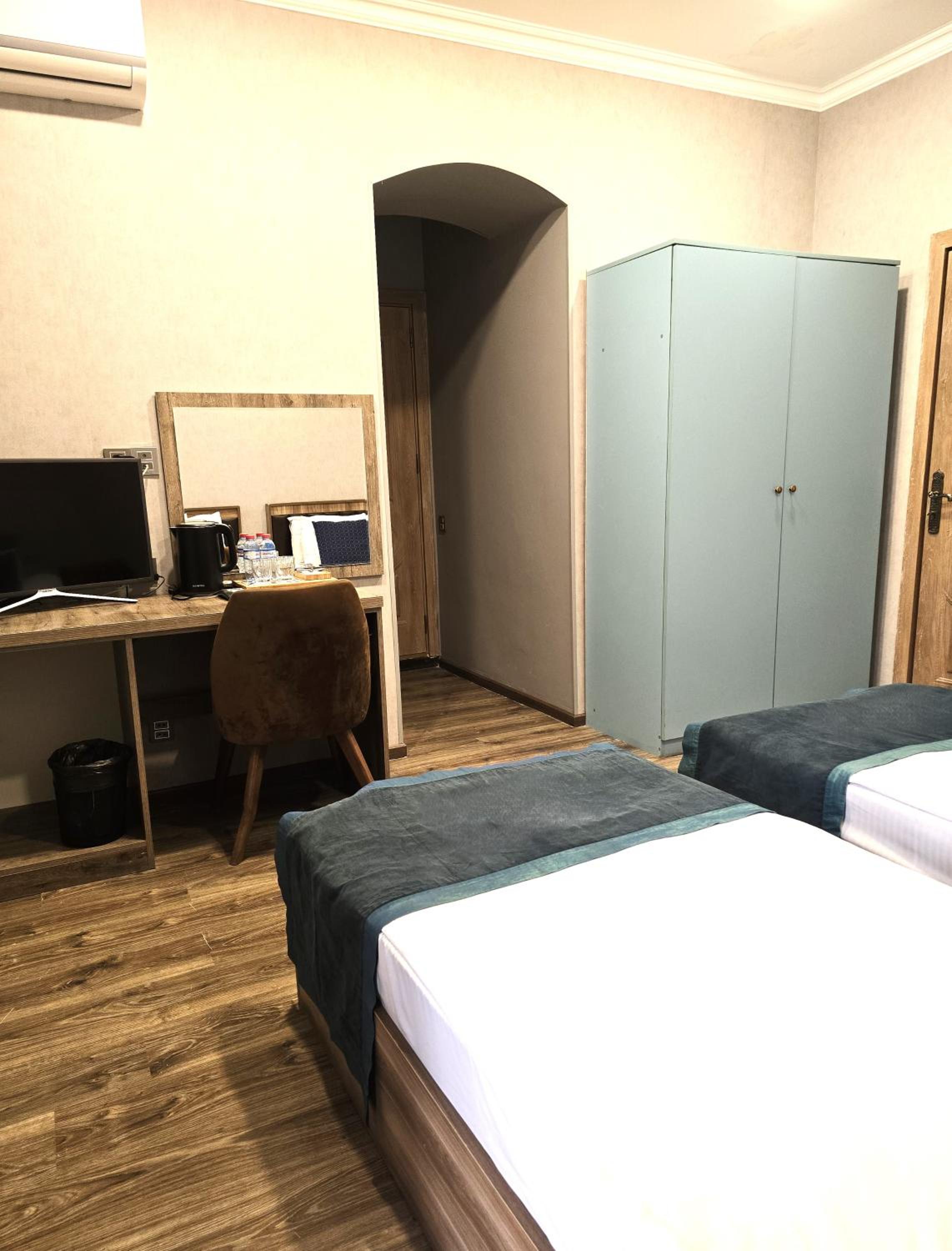 Standard Twin Room with Garden View photo 2