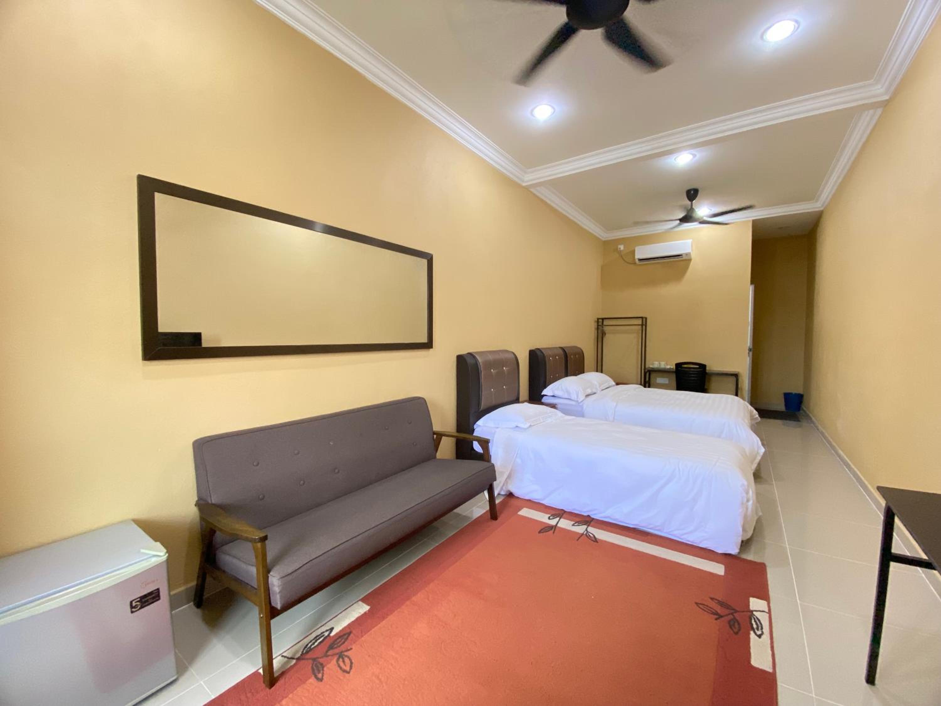 Triple Room With Private Bathroom