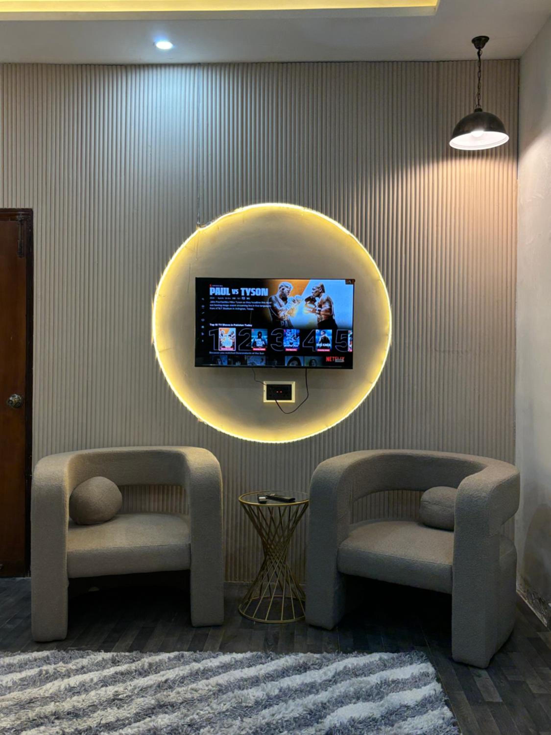 Family Room photo 3