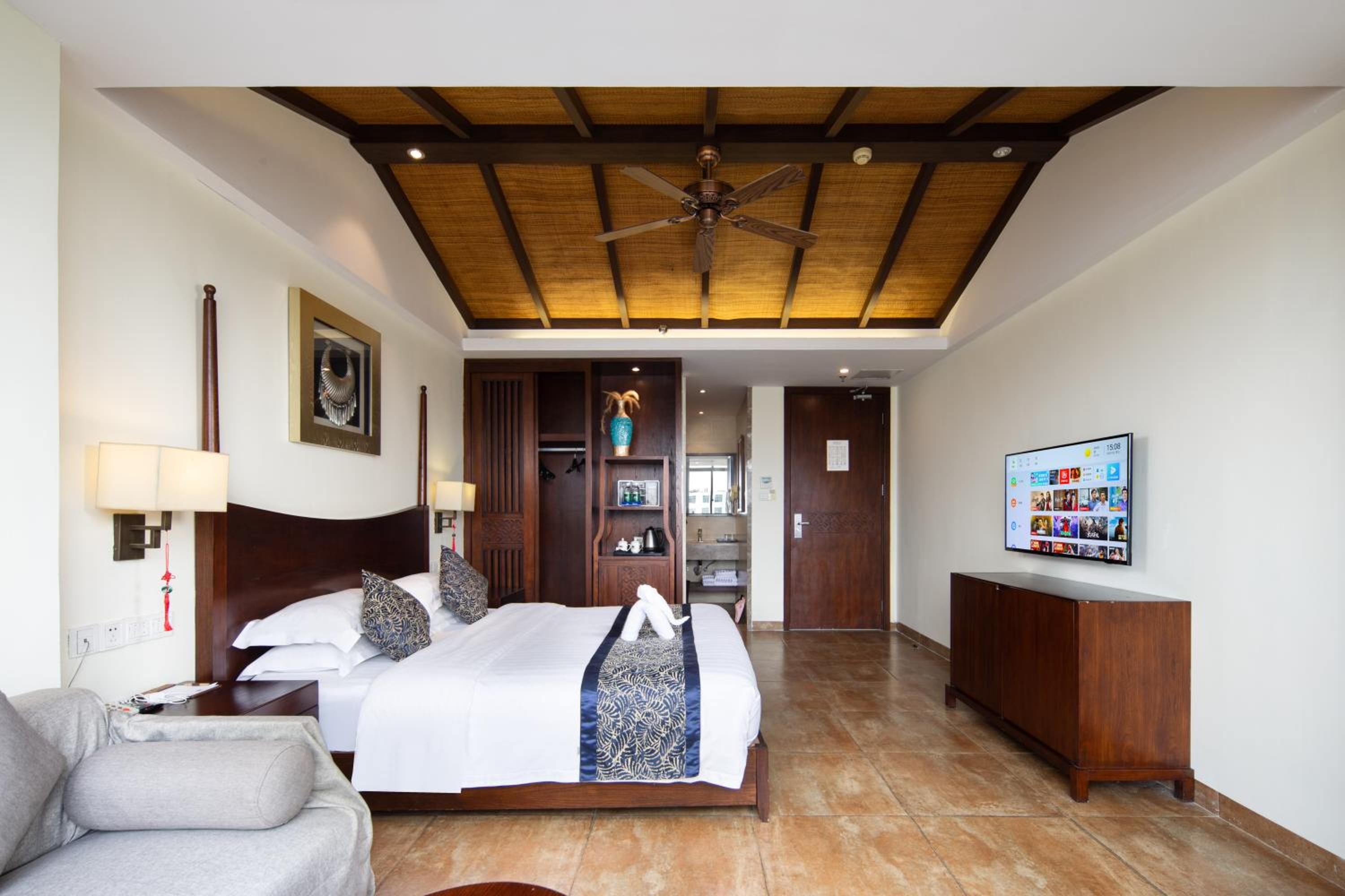 Queen Room