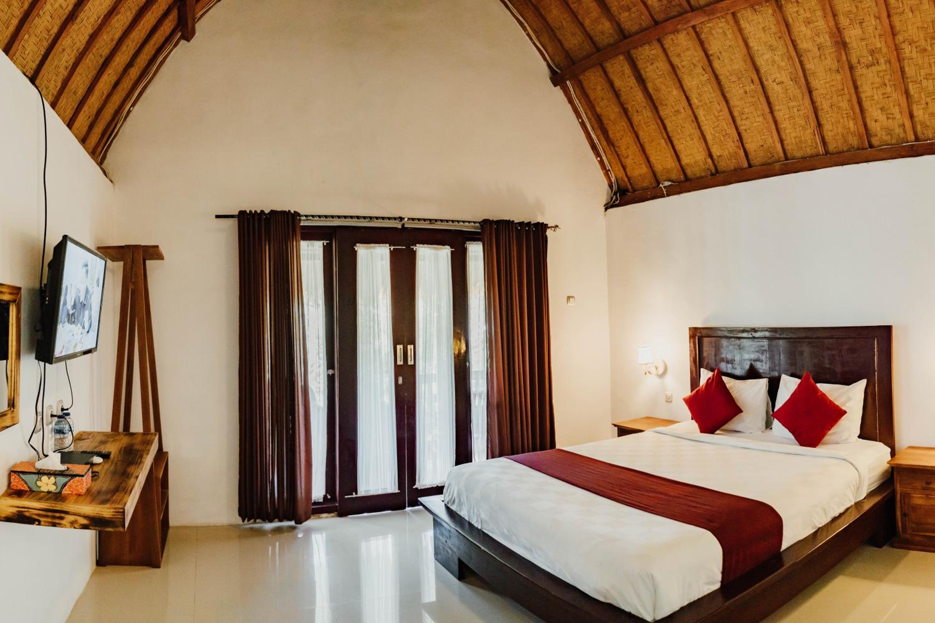 Deluxe Room - Photo 6