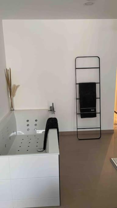 Two-Bedroom Apartment with City View photo 3