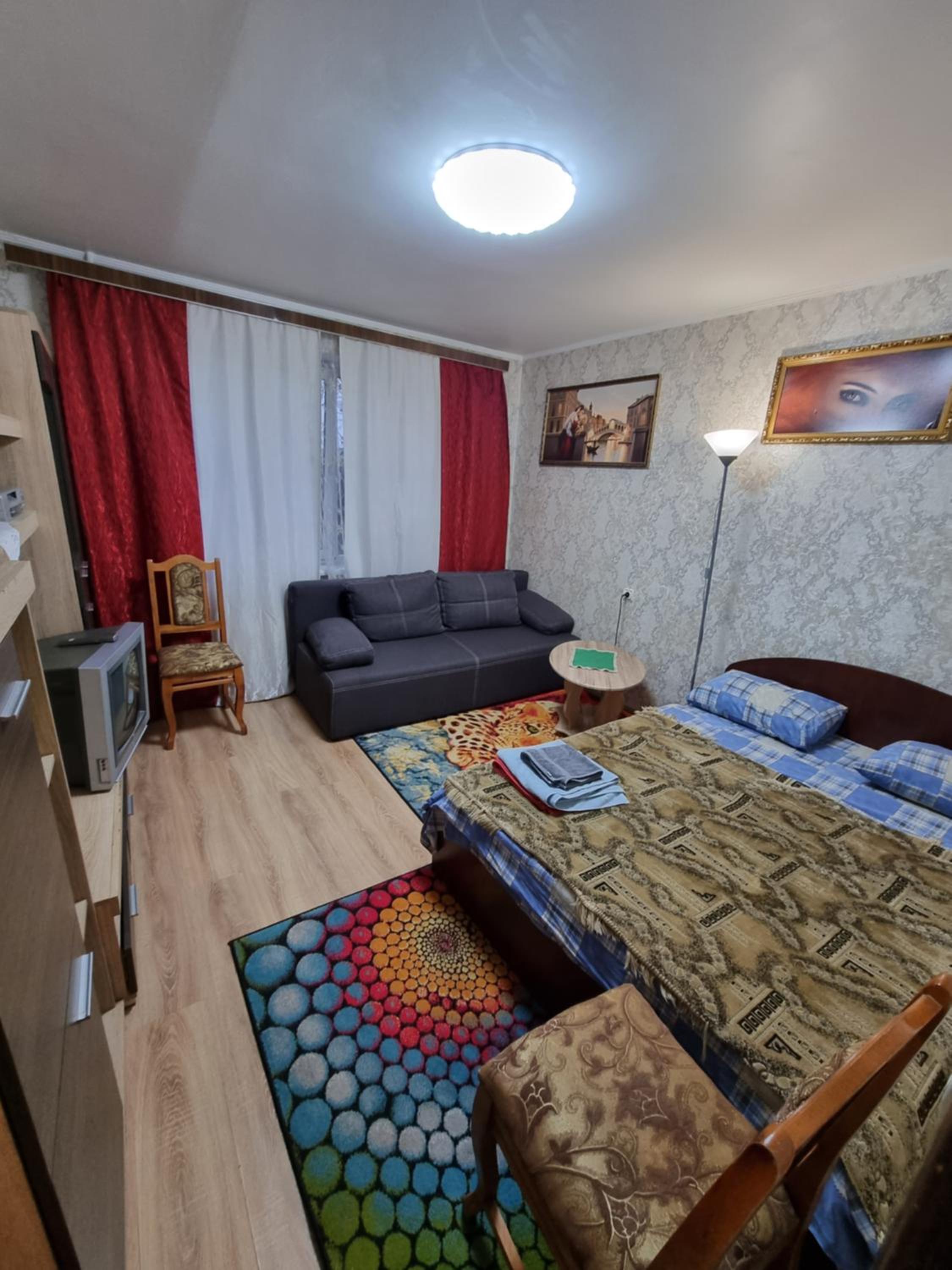 One-Bedroom Apartment
