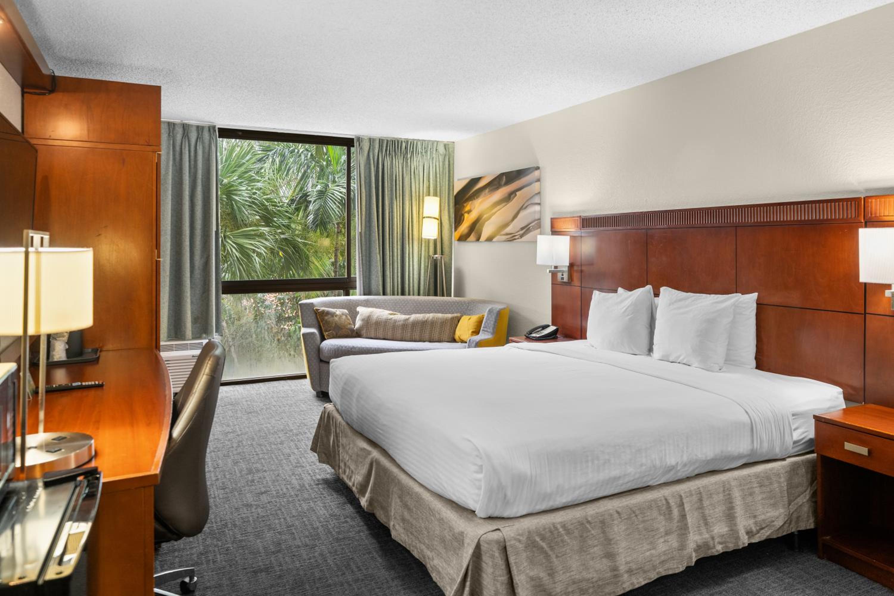 King Room with Pool View