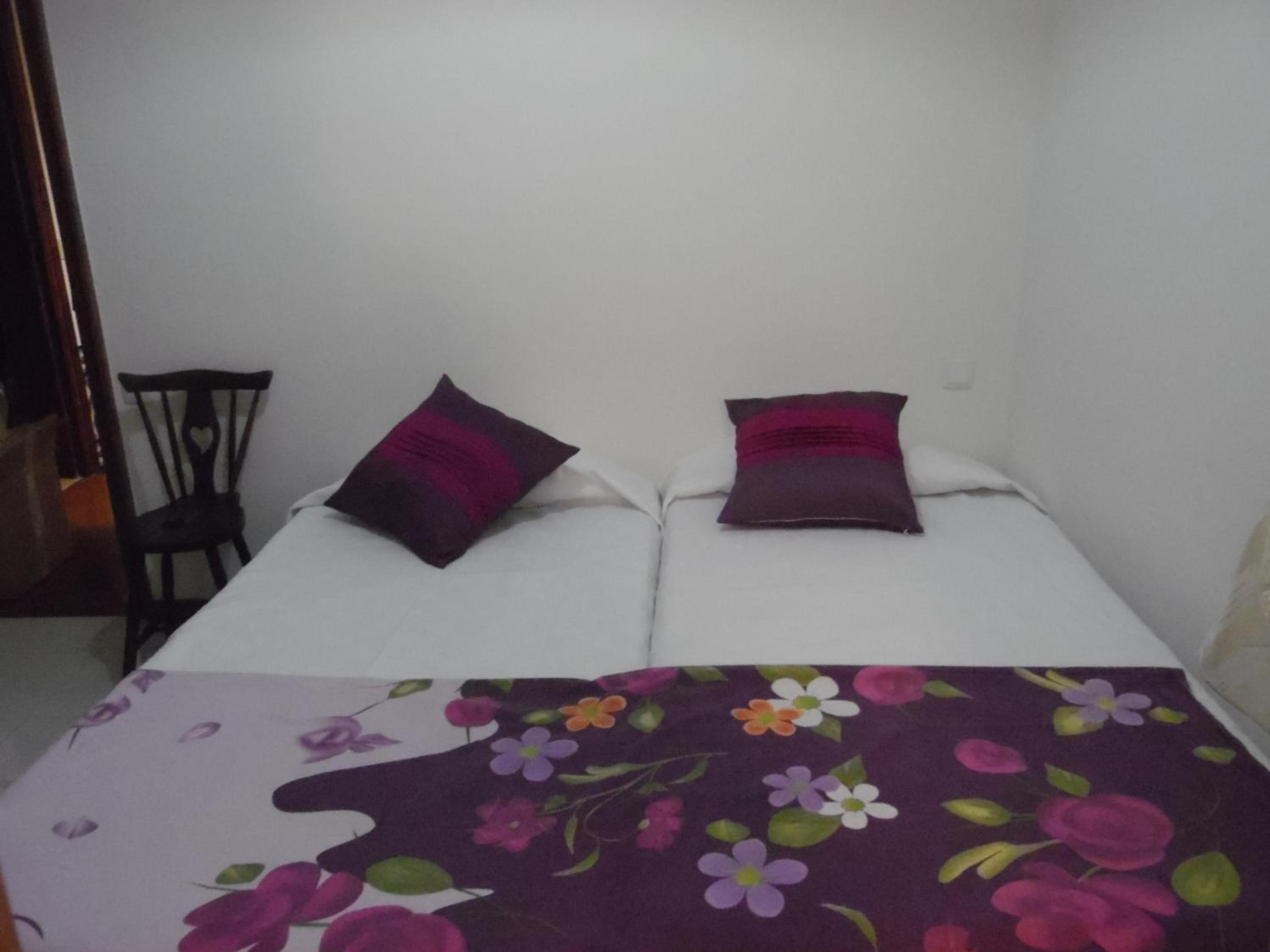 Double Room with Private Bathroom - Photo 1