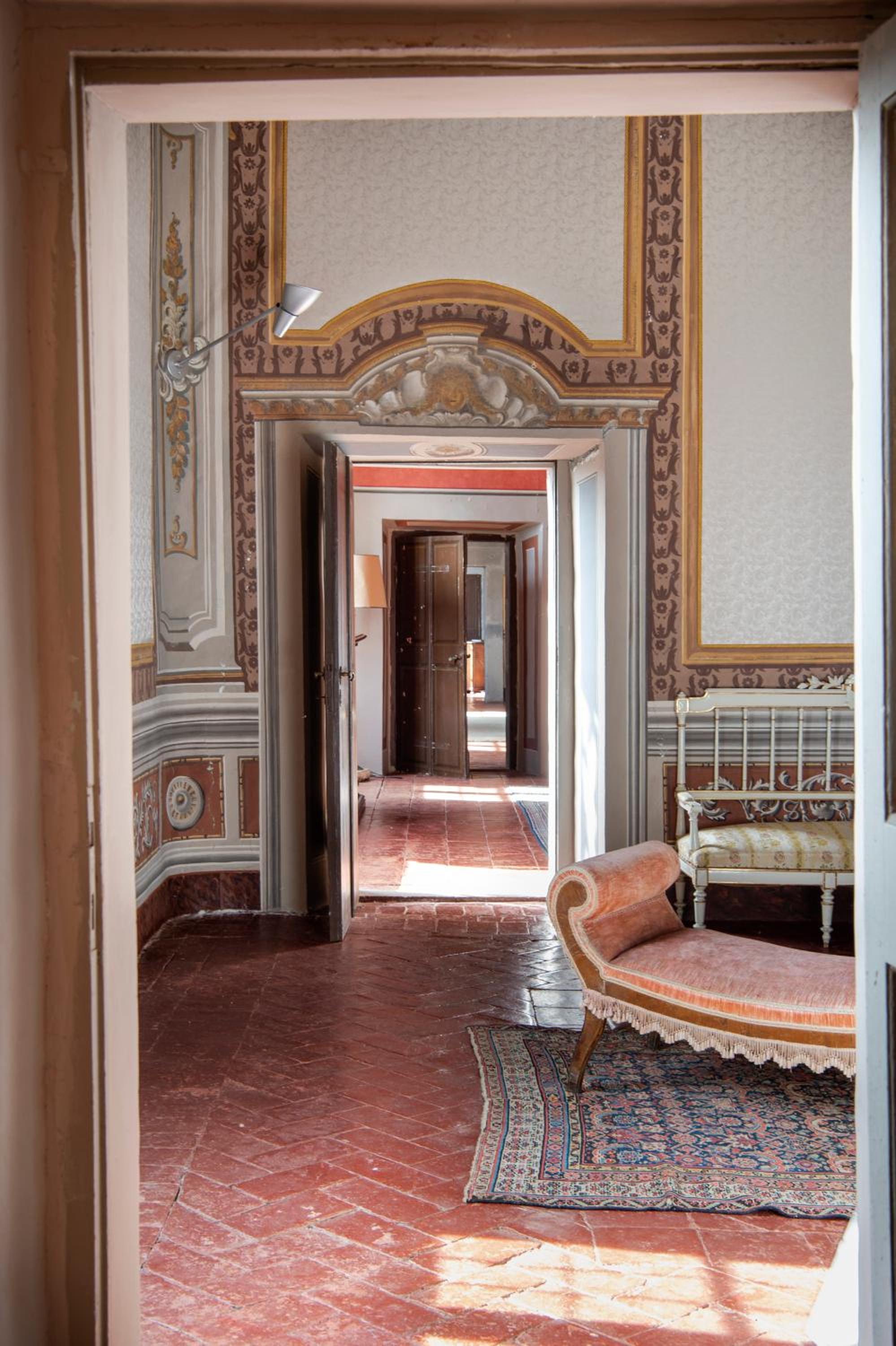 Deluxe King Suite - Photo 4