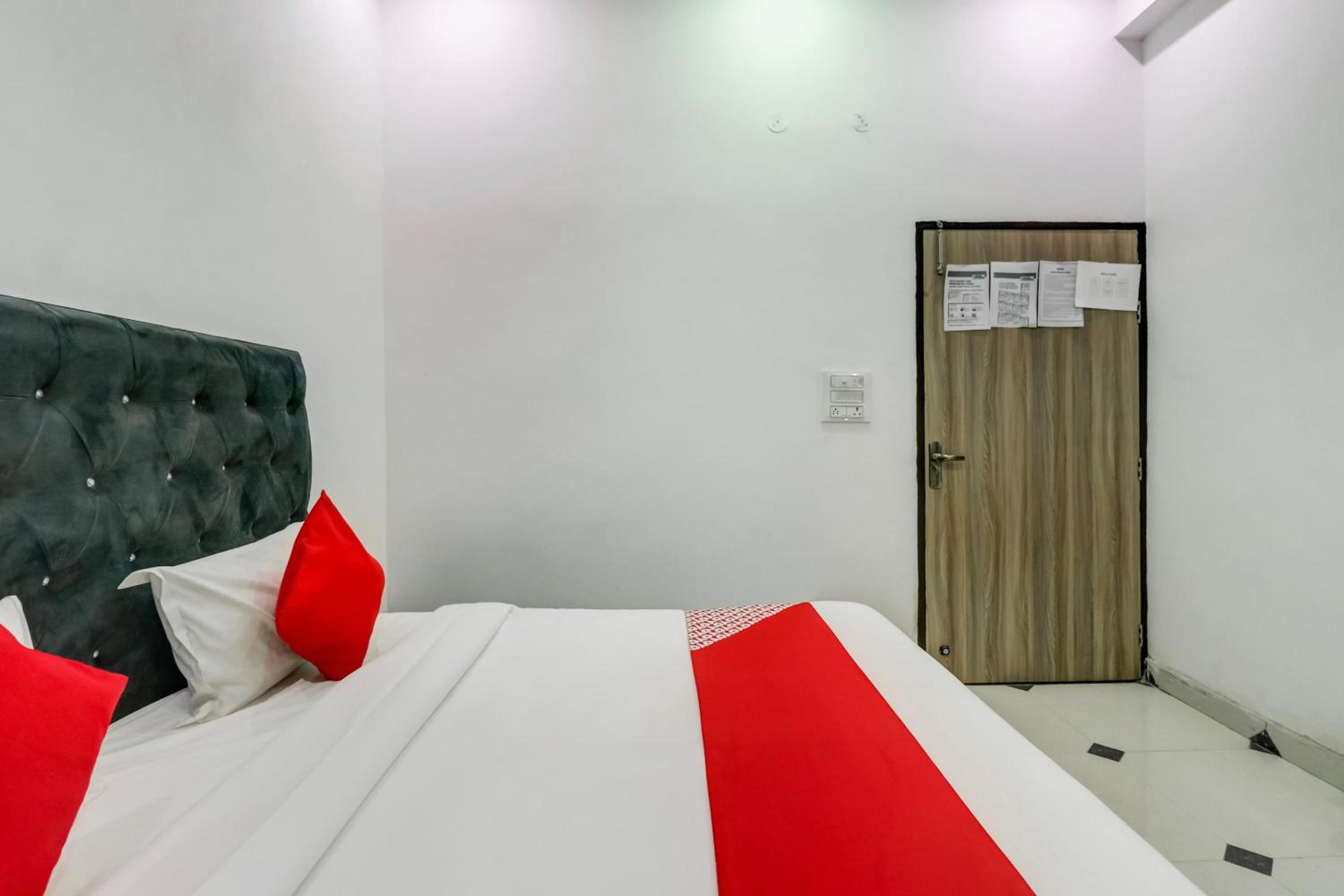 Classic Triple Room photo 1