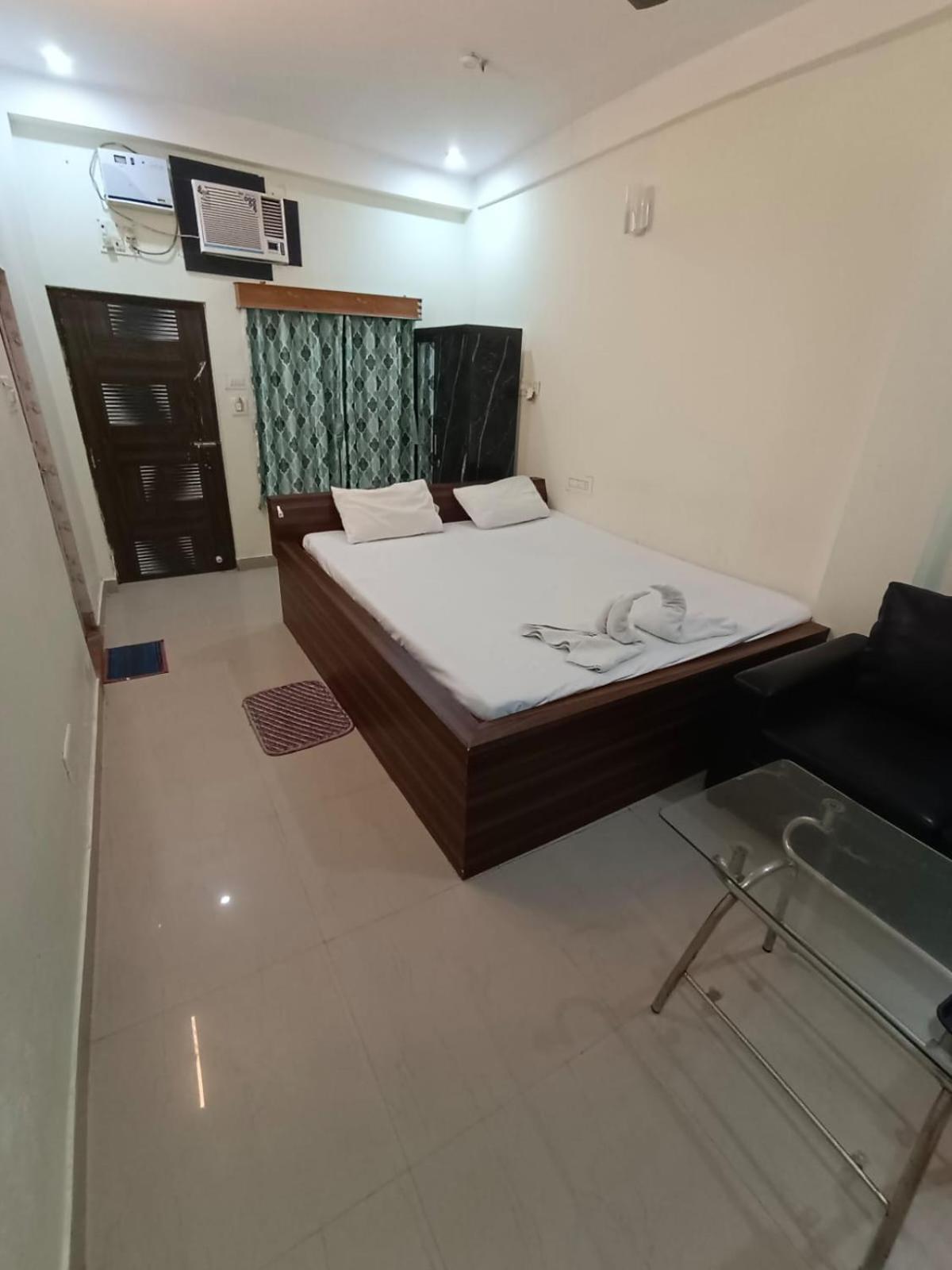 Deluxe Double Room with Balcony photo 1