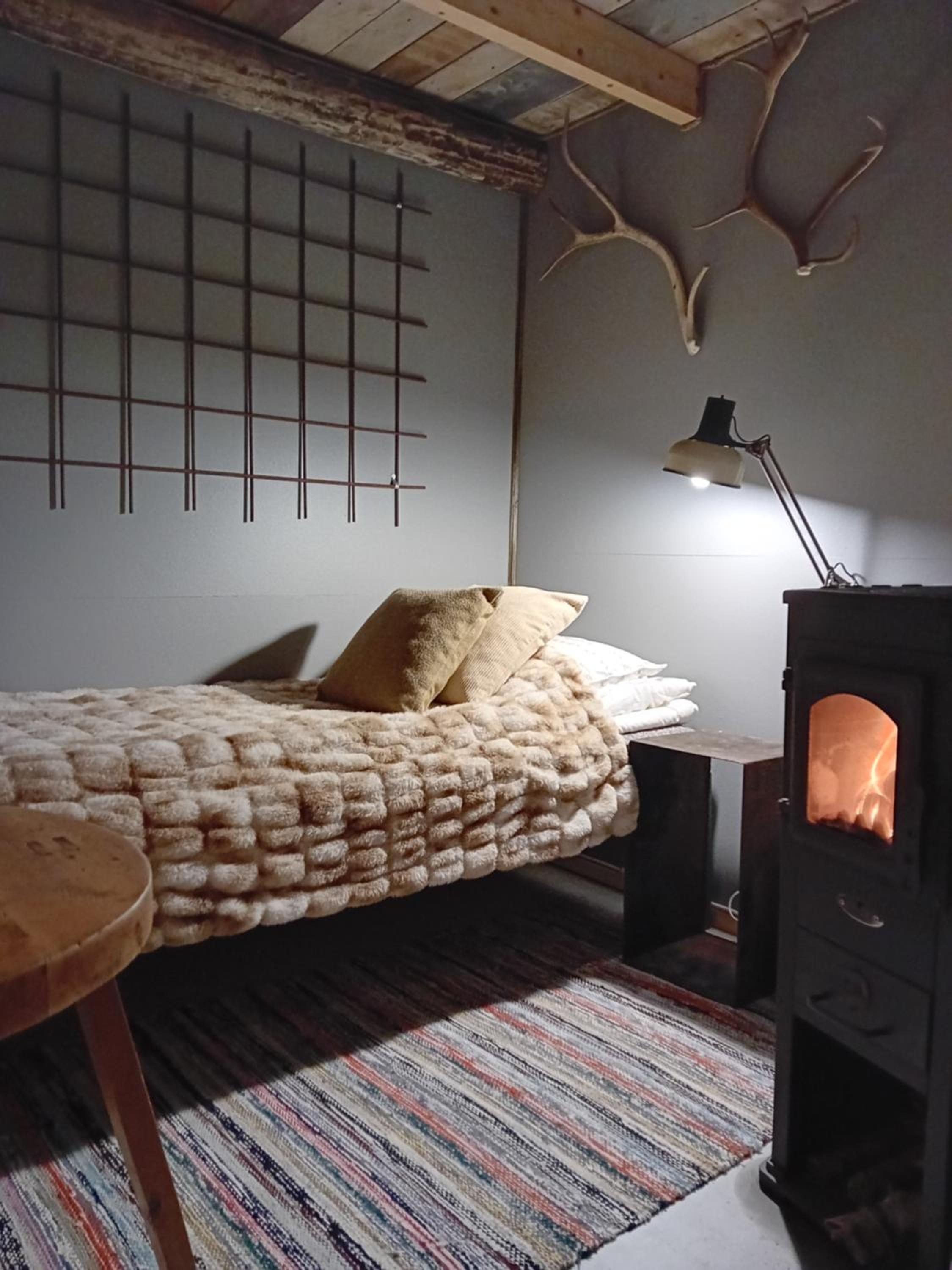 Small Single Room photo 1