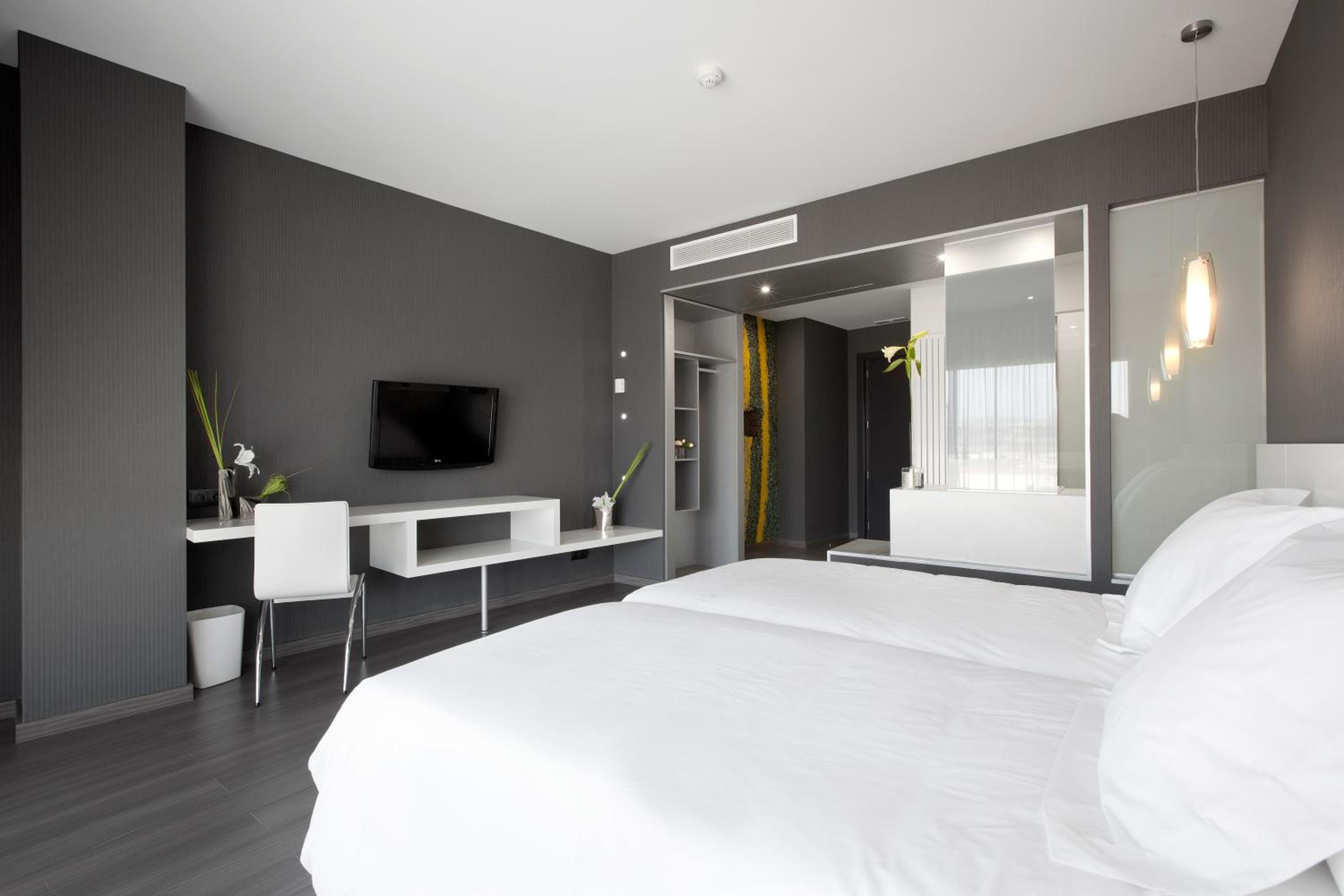Standard Twin Room photo 2