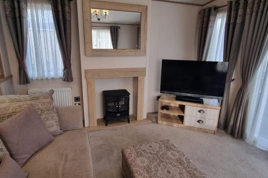 Two-Bedroom House photo 3