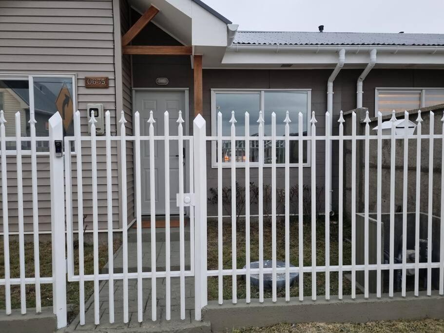 Three-Bedroom House photo 2