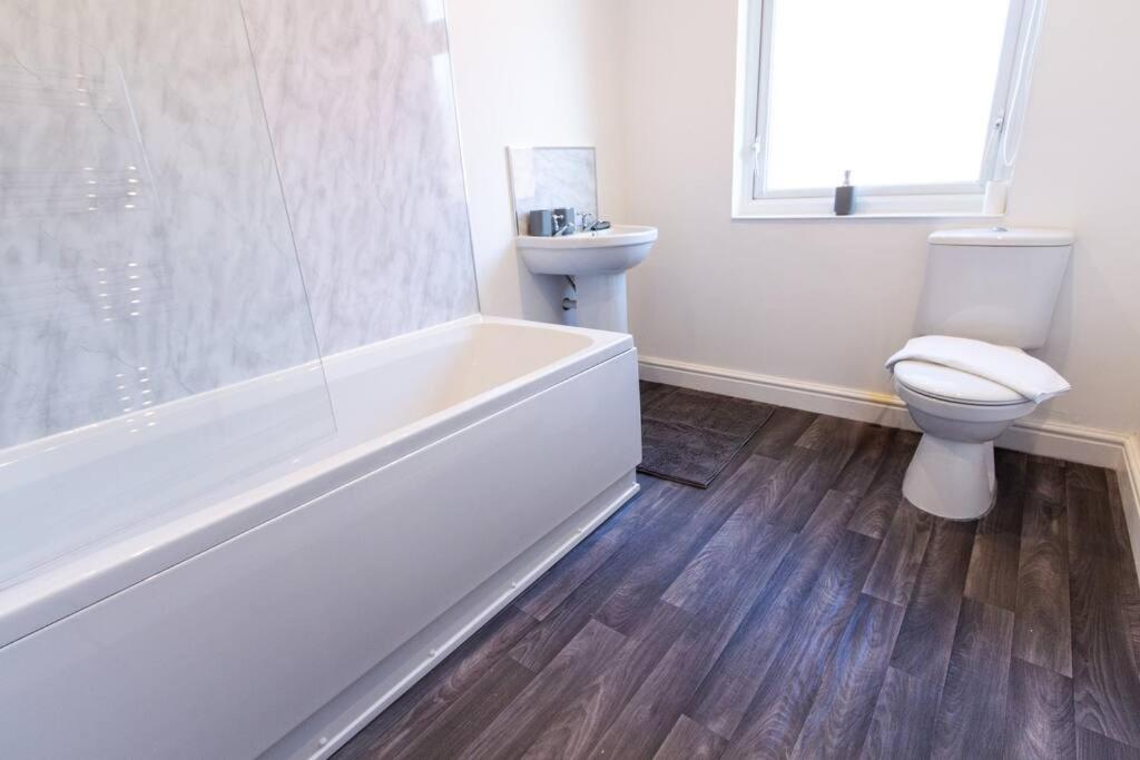 Double Room With Shared Bathroom photo 3