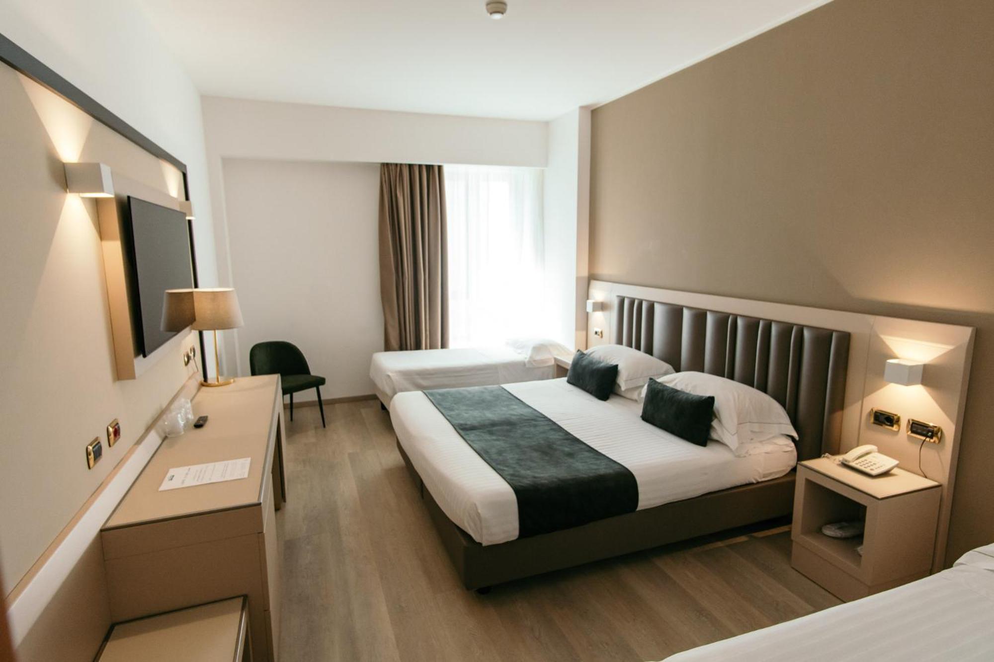 Standard Quadruple Room - Photo 2
