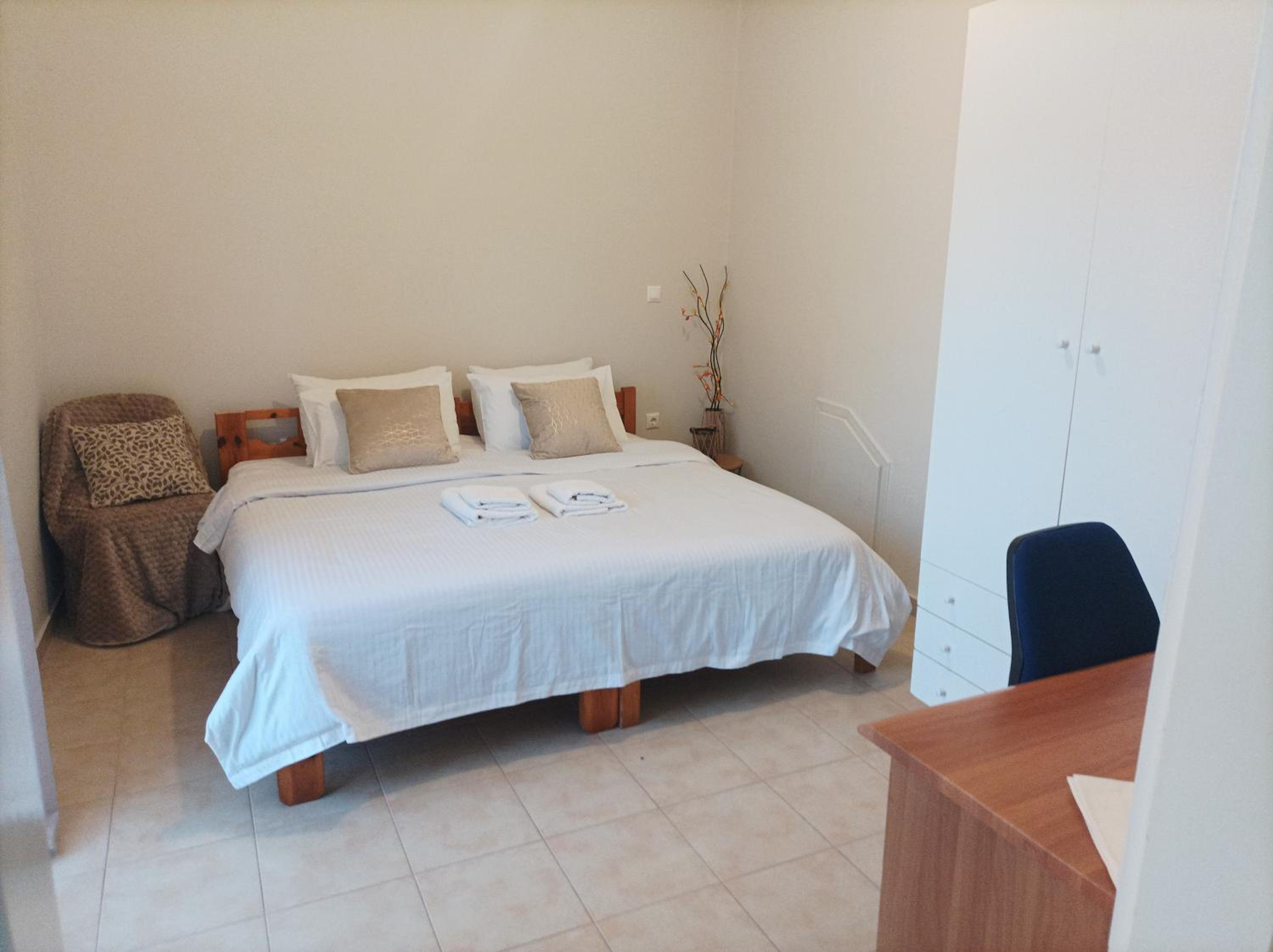 Deluxe Double Room With Shower photo 3