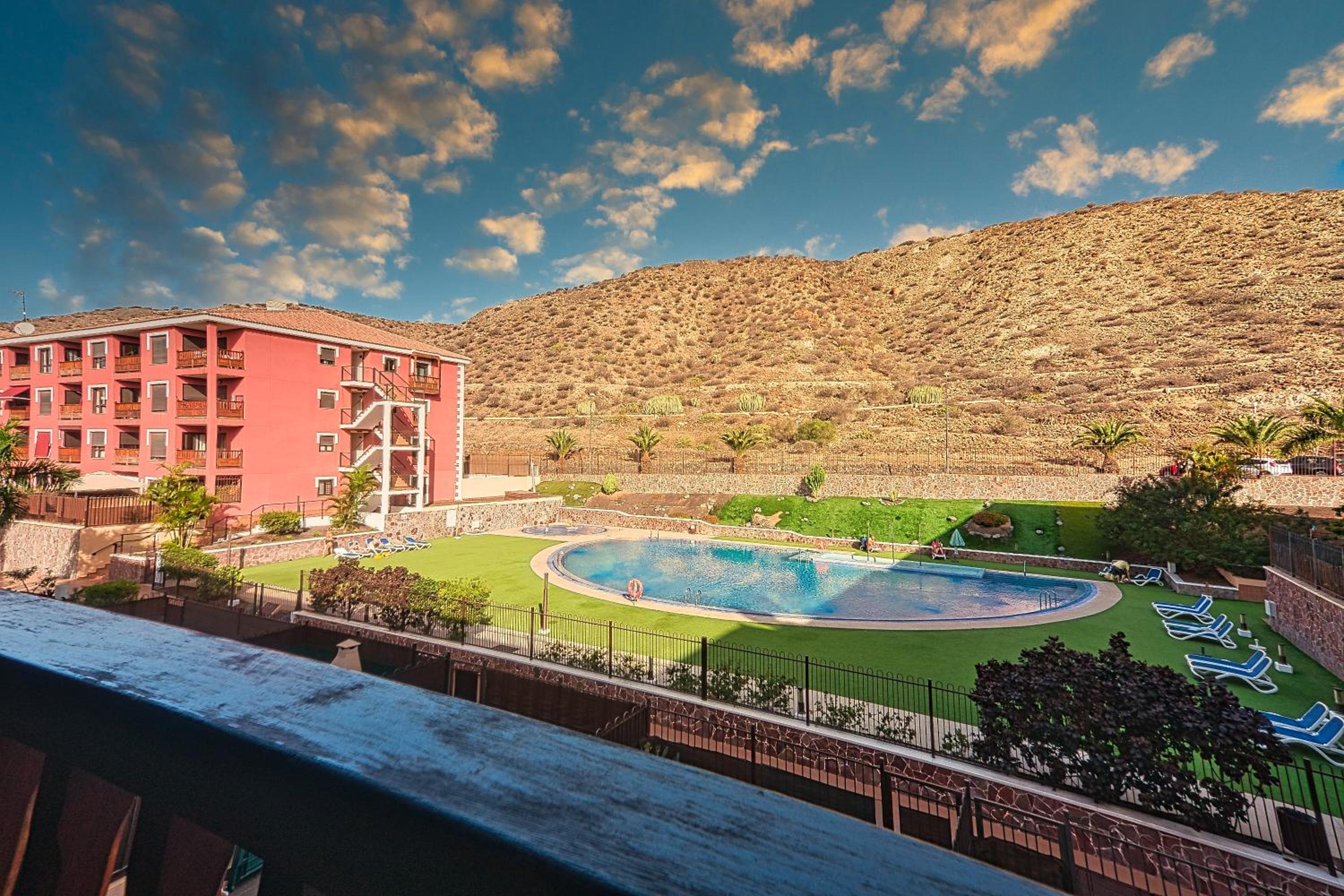 Studio with Pool View photo 2