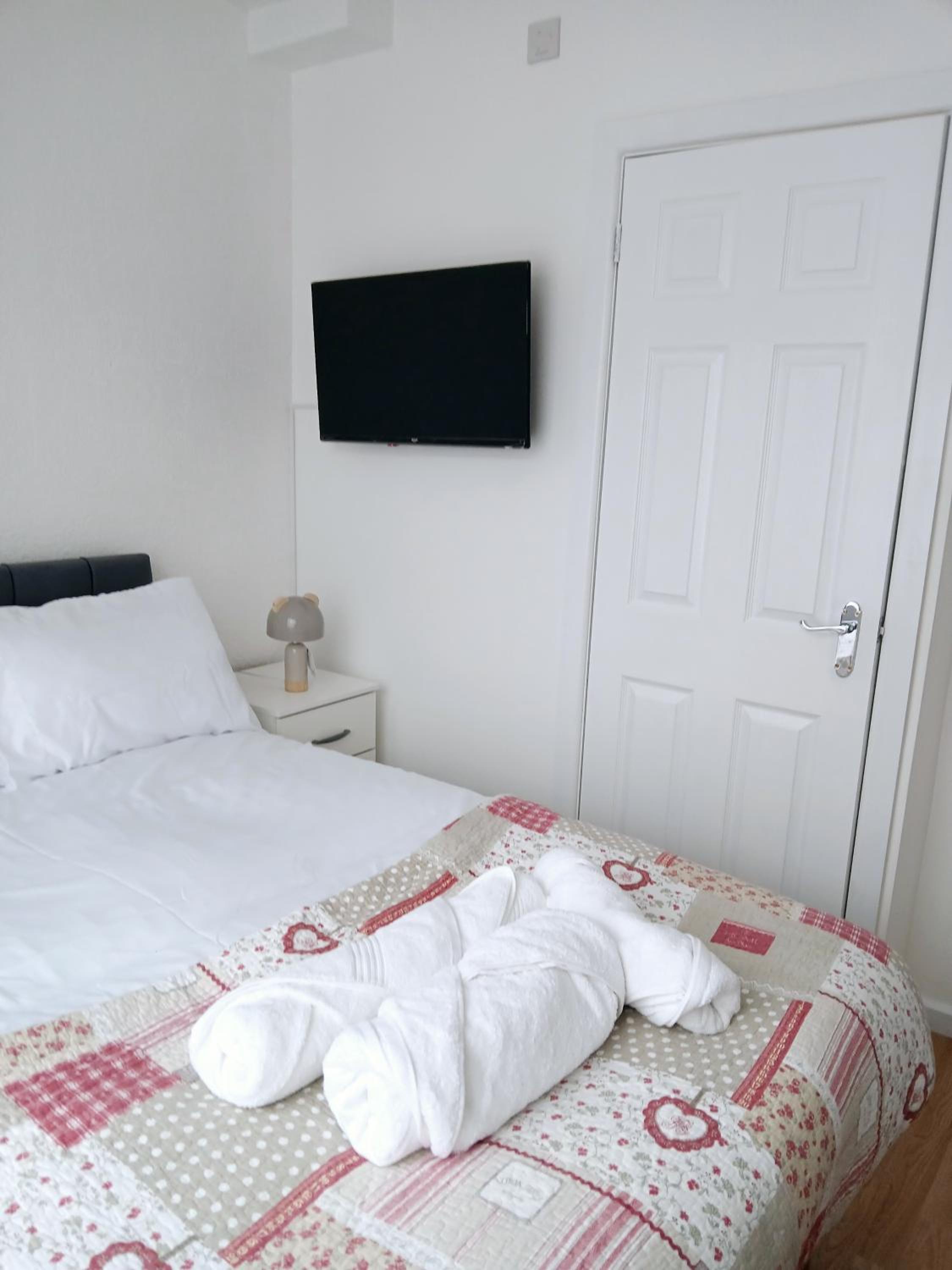 Three-Bedroom House photo 1