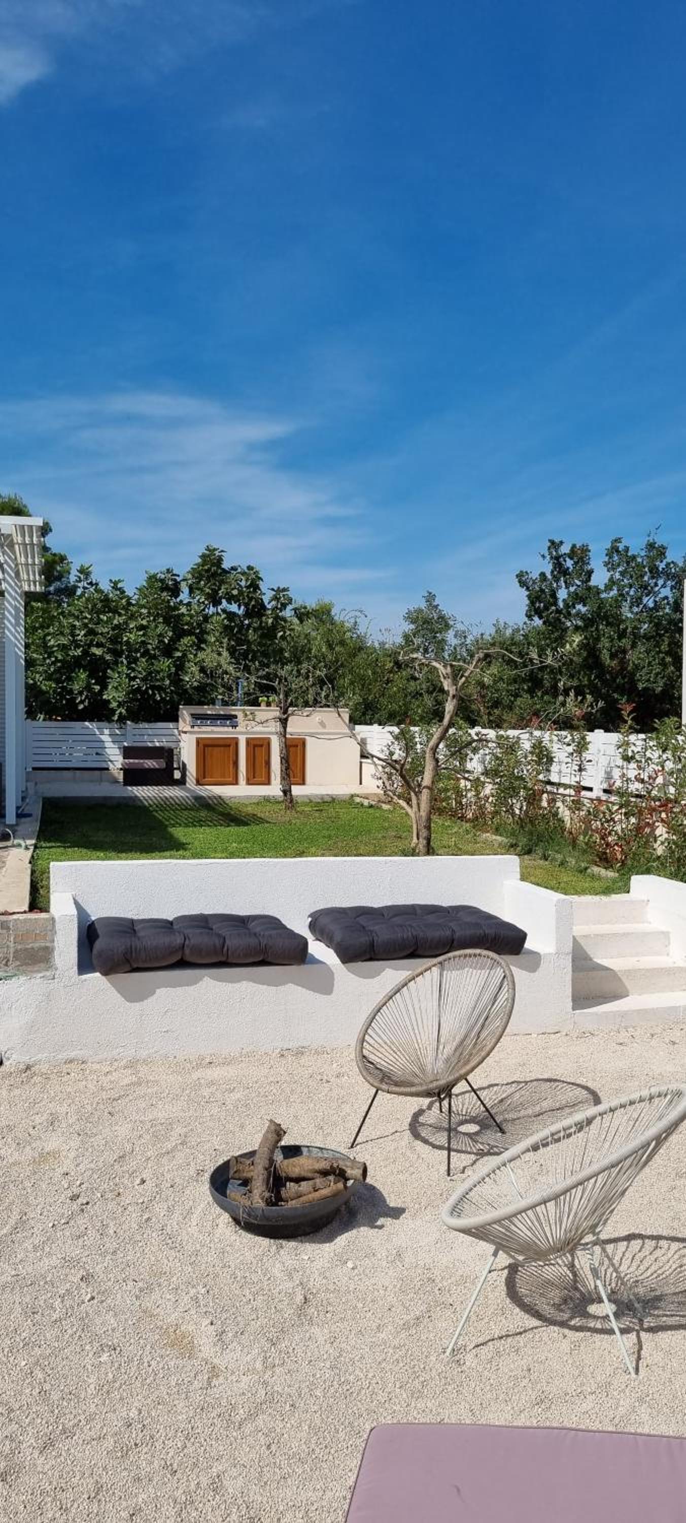 Villa photo 2