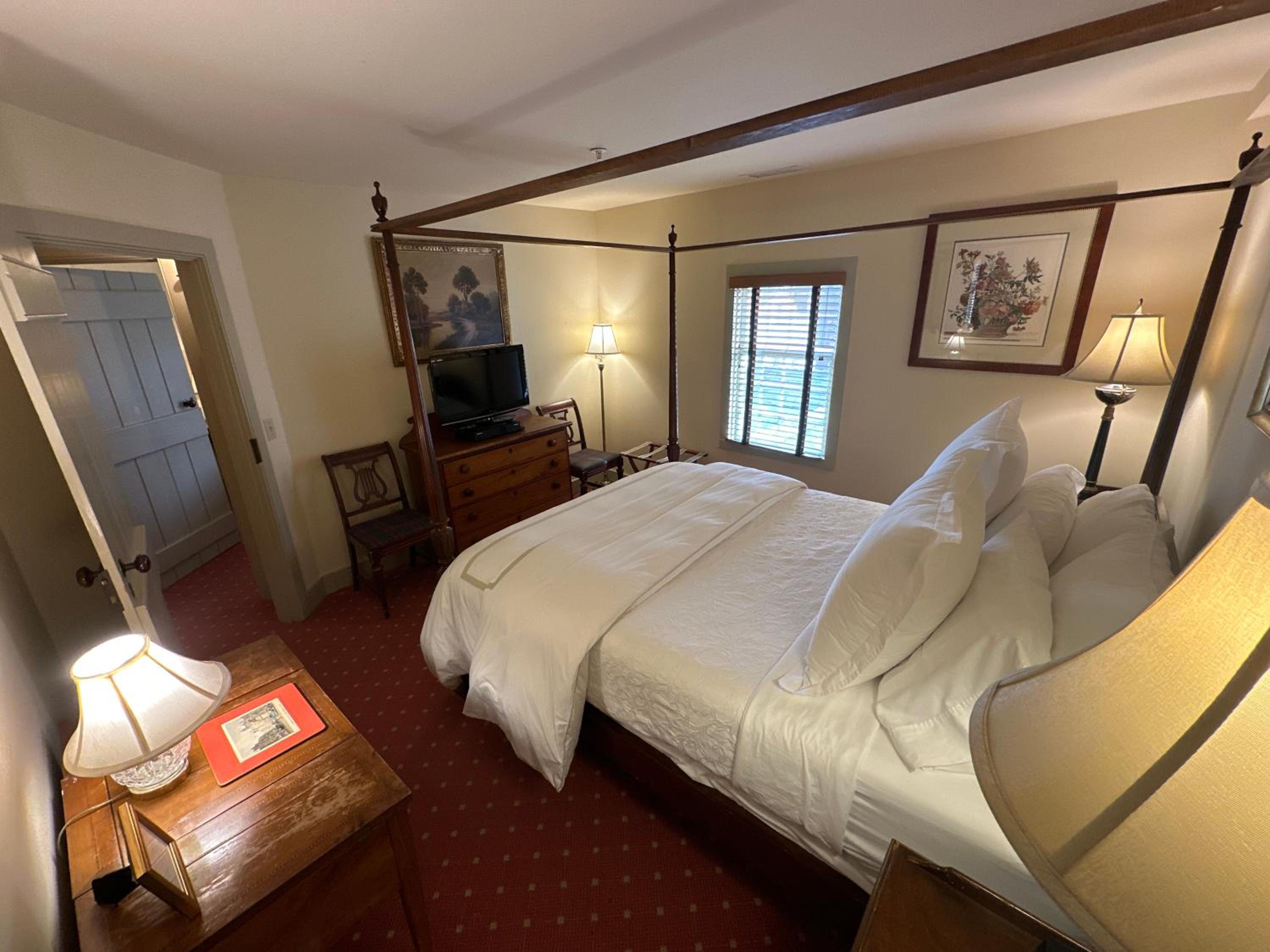 Deluxe Junior Suite photo 2