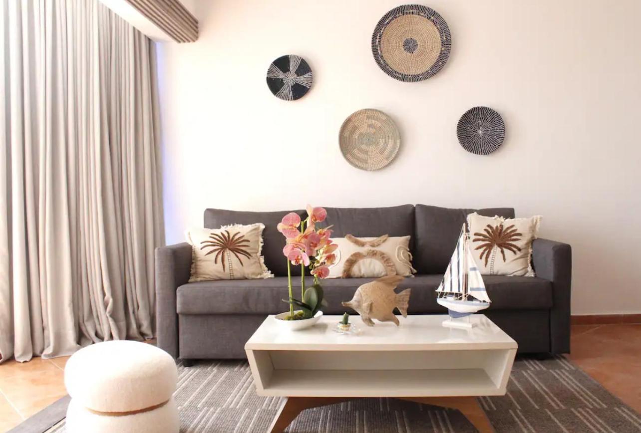Apartment with Balcony photo 1