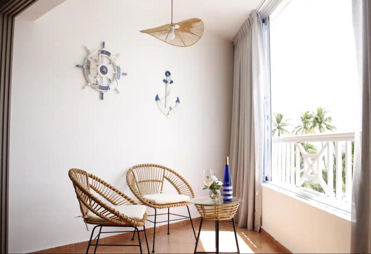 Apartment with Balcony photo 2