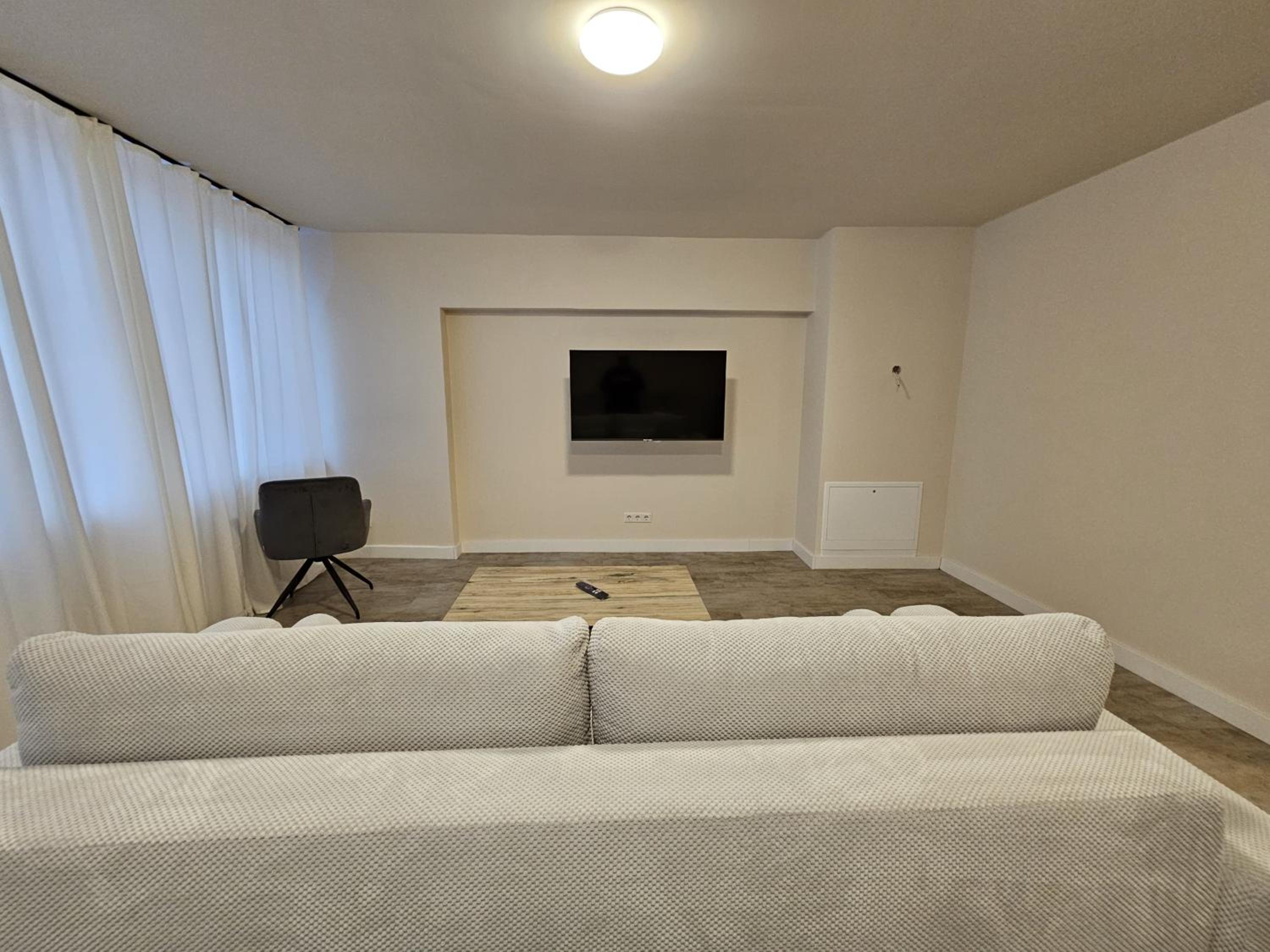 One-Bedroom Apartment with Terrace photo 1