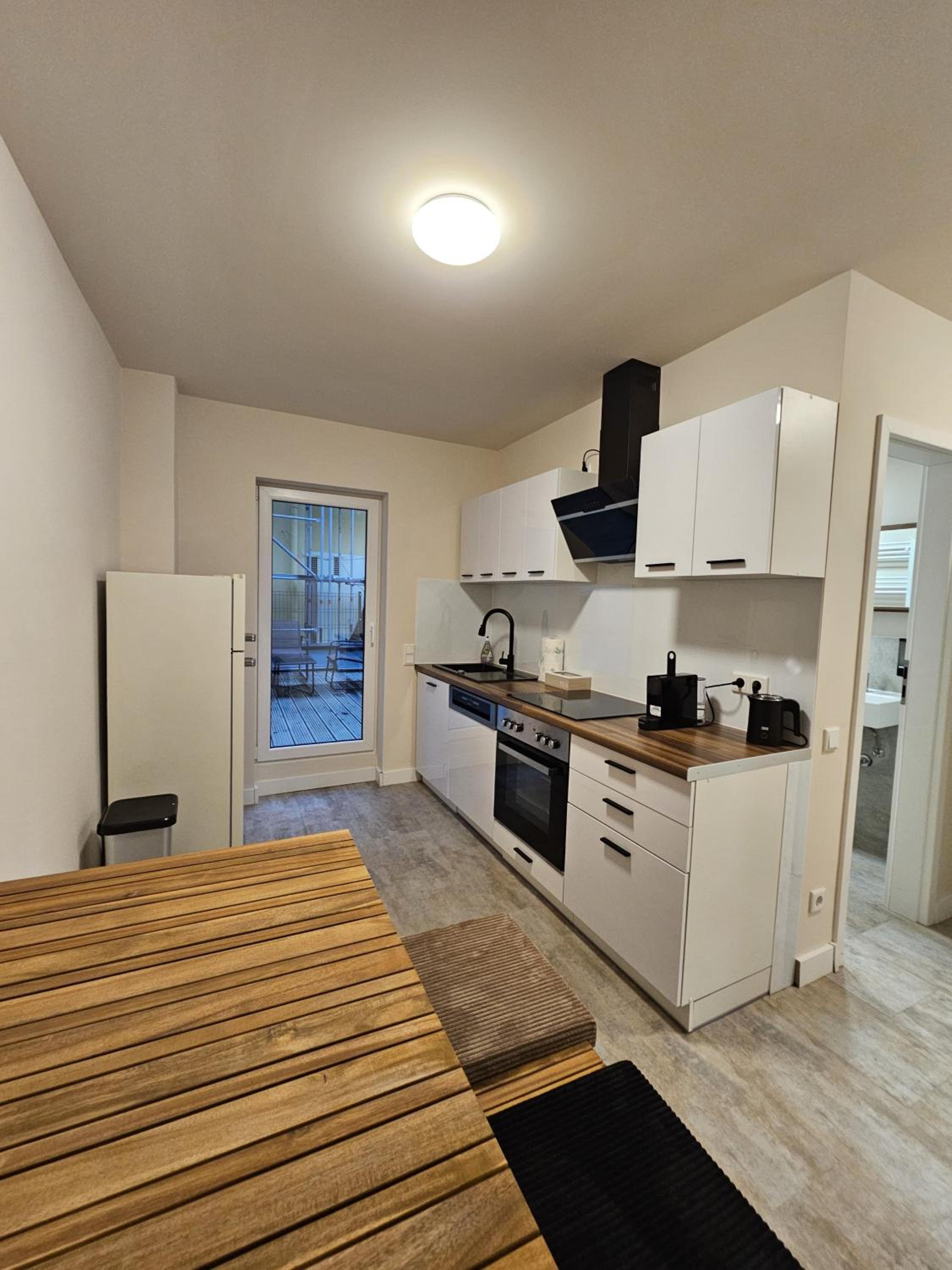 One-Bedroom Apartment with Terrace photo 2