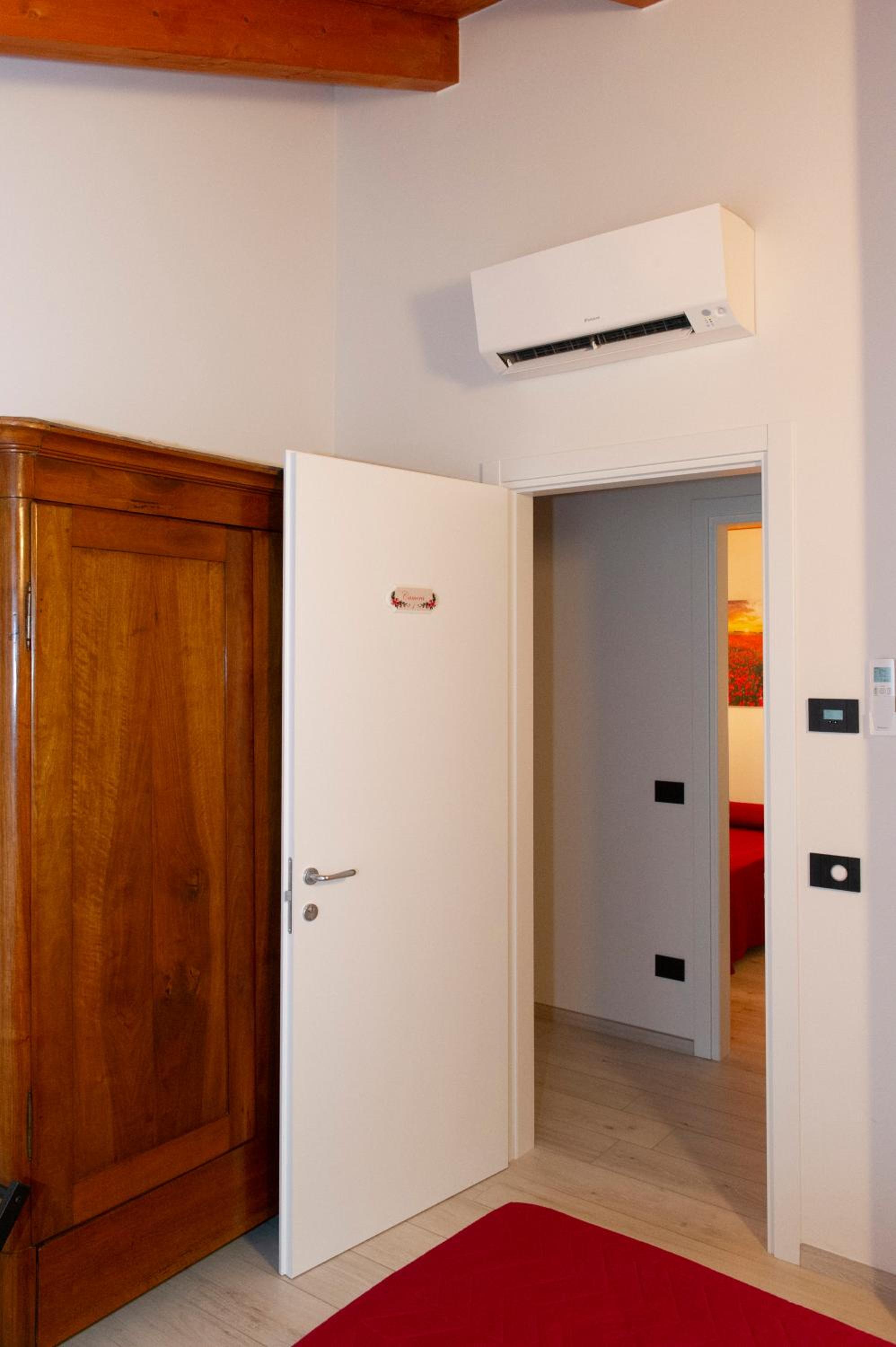 Double Room with Private Bathroom photo 2