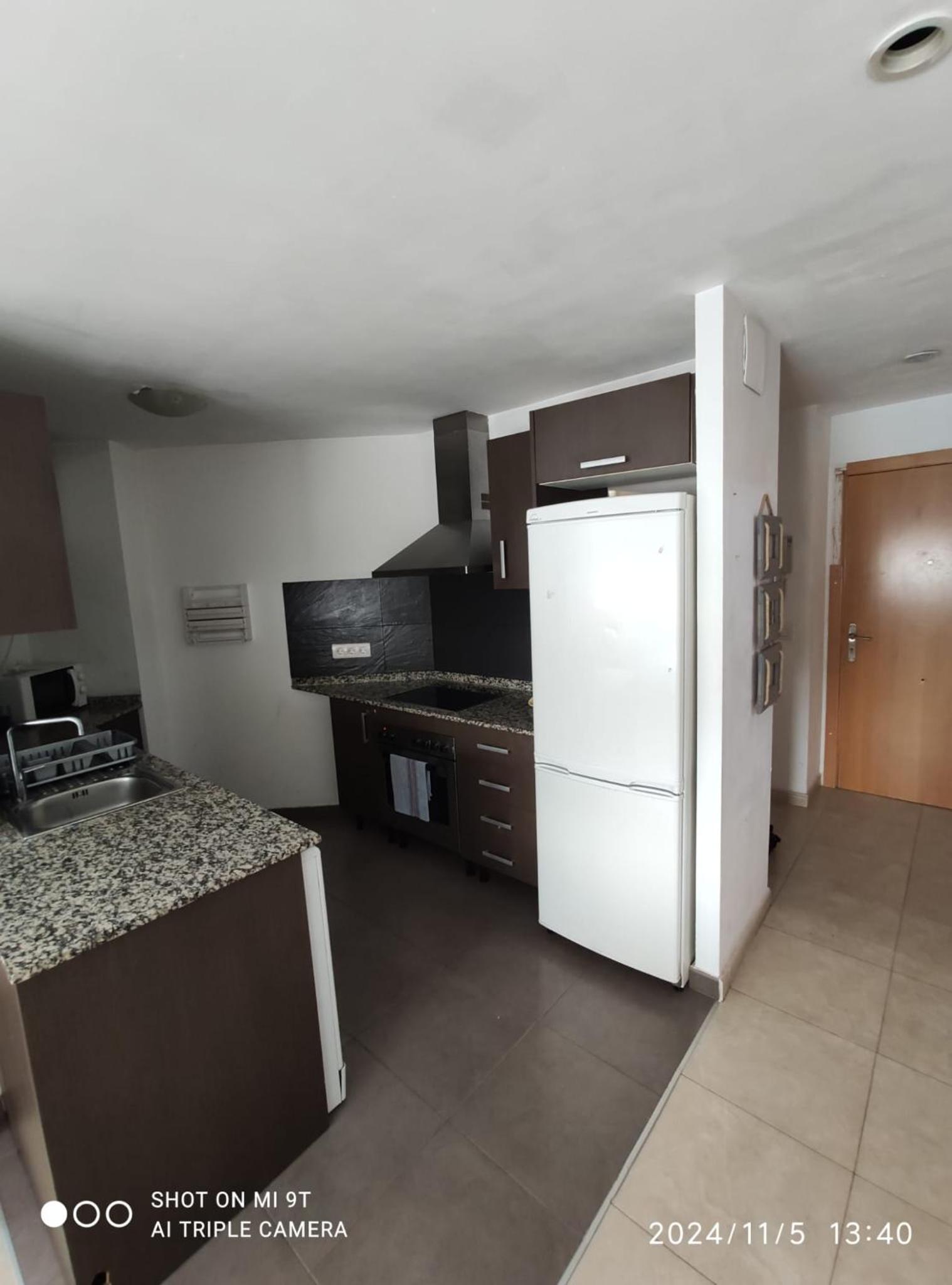 One-Bedroom Apartment photo 2