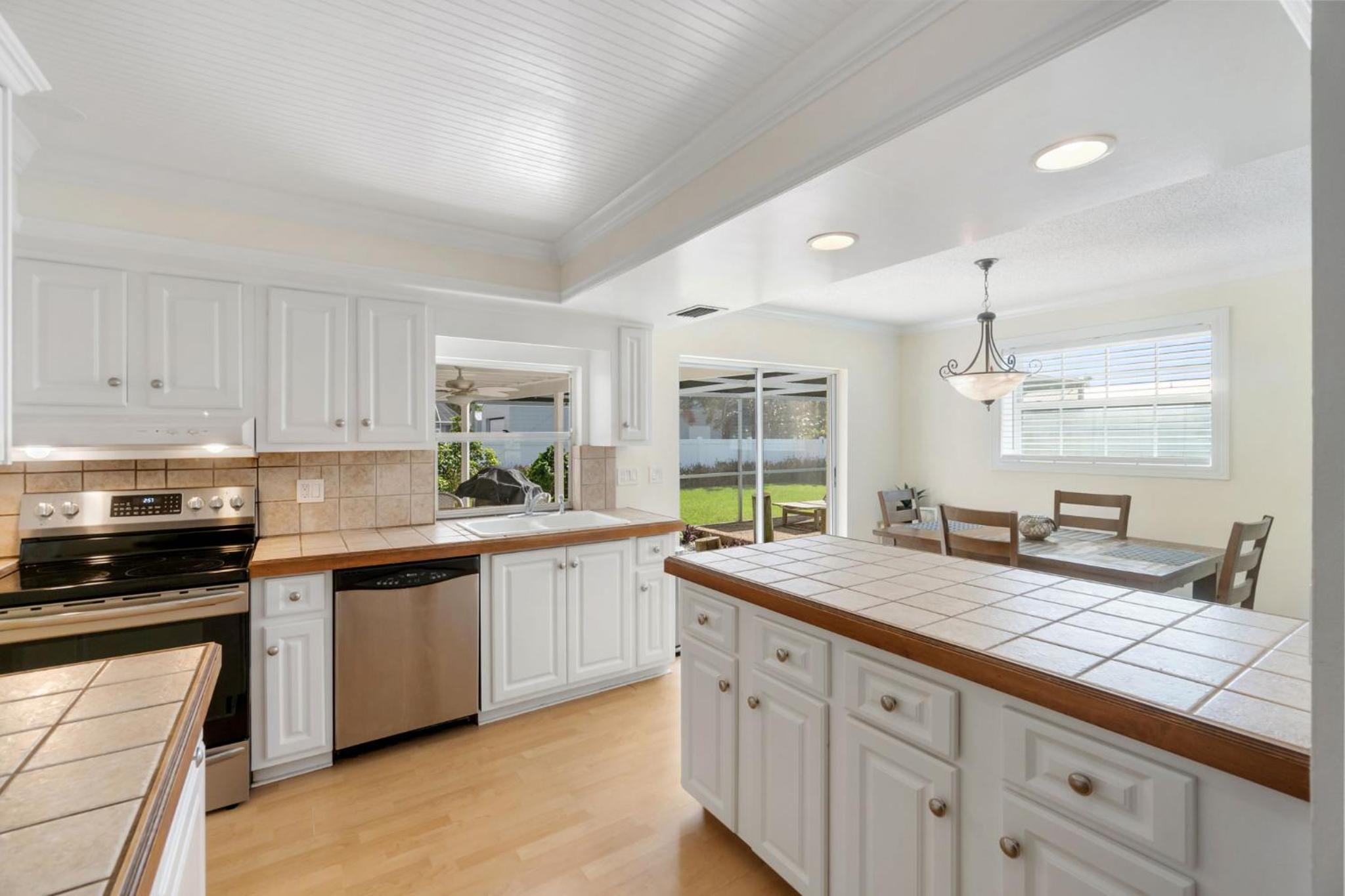 Three-Bedroom House photo 2