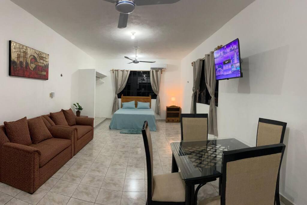 One-Bedroom Apartment photo 2
