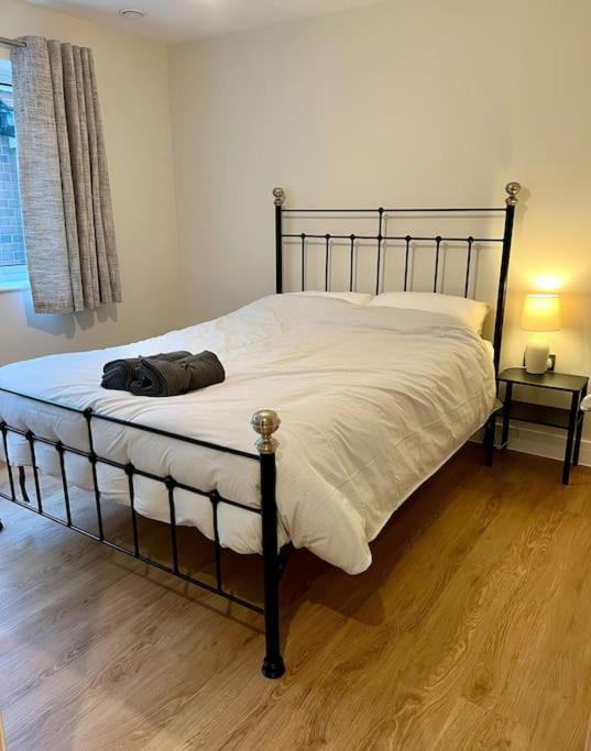 Three-Bedroom House photo 3