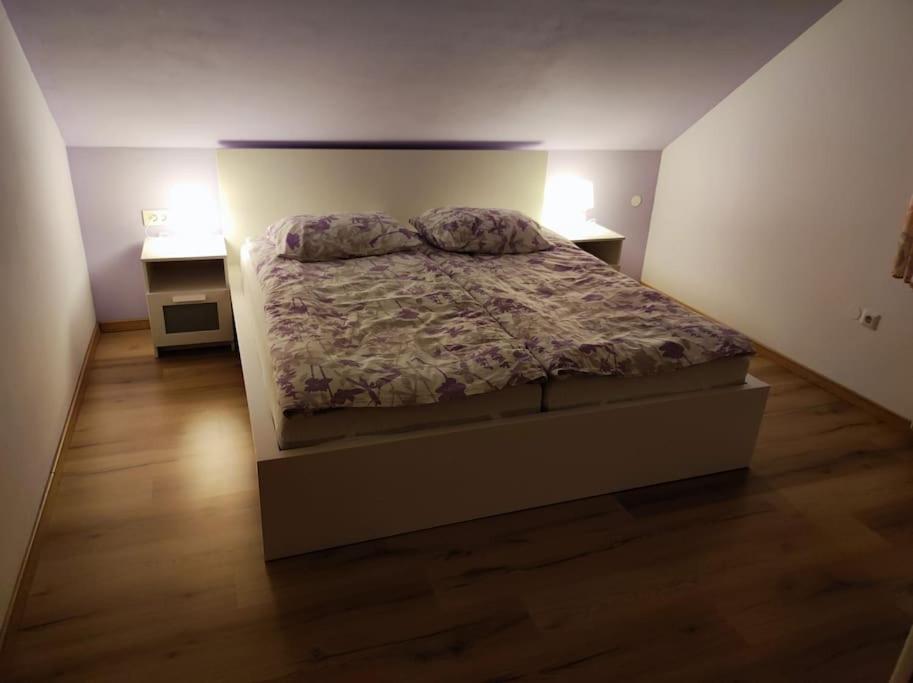 Two-Bedroom Deluxe Apartment photo 2