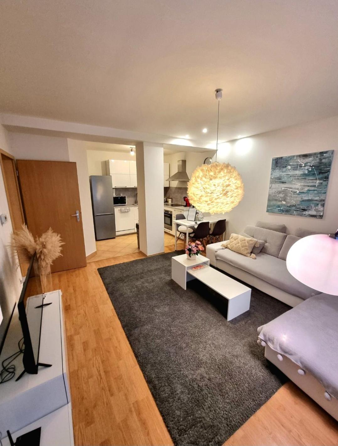 One-Bedroom Apartment - Photo 15