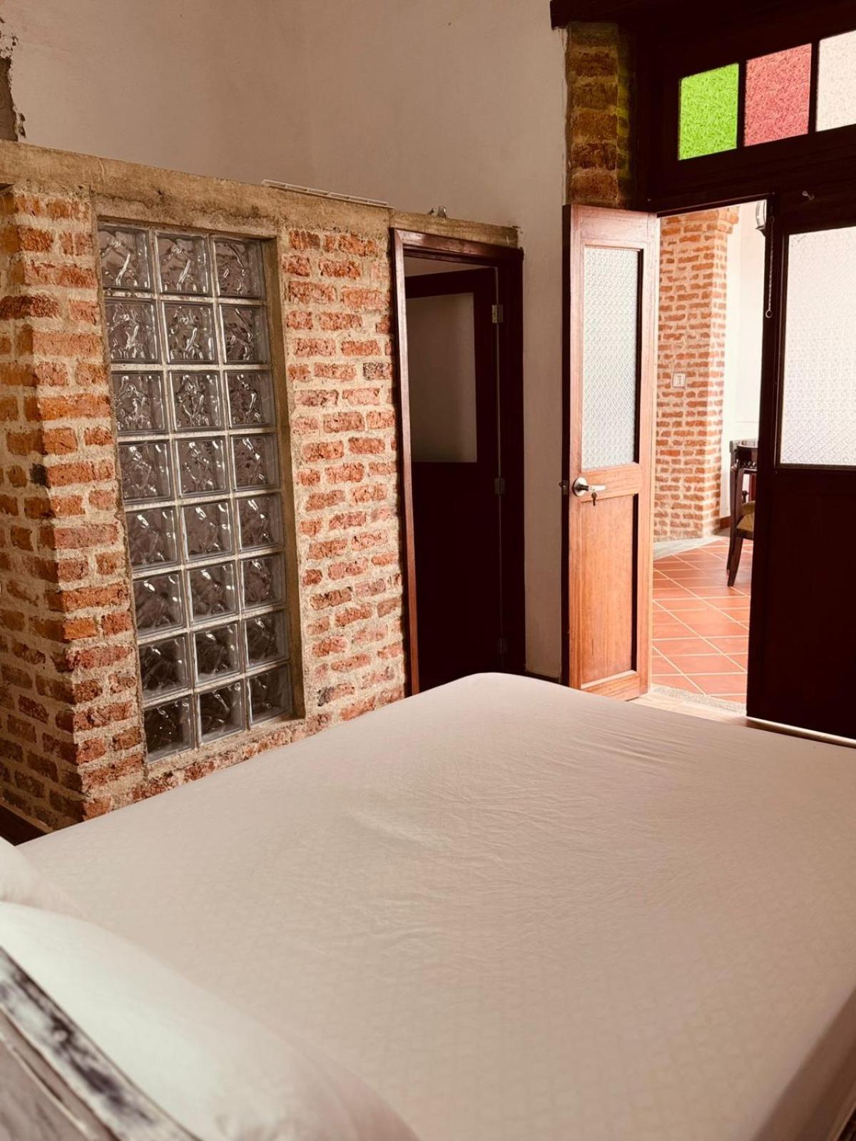 Deluxe Double Room (2 Adults + 1 Child)
