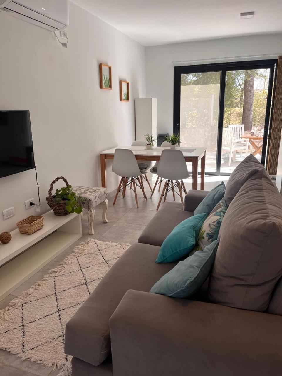 Two-Bedroom House photo 3
