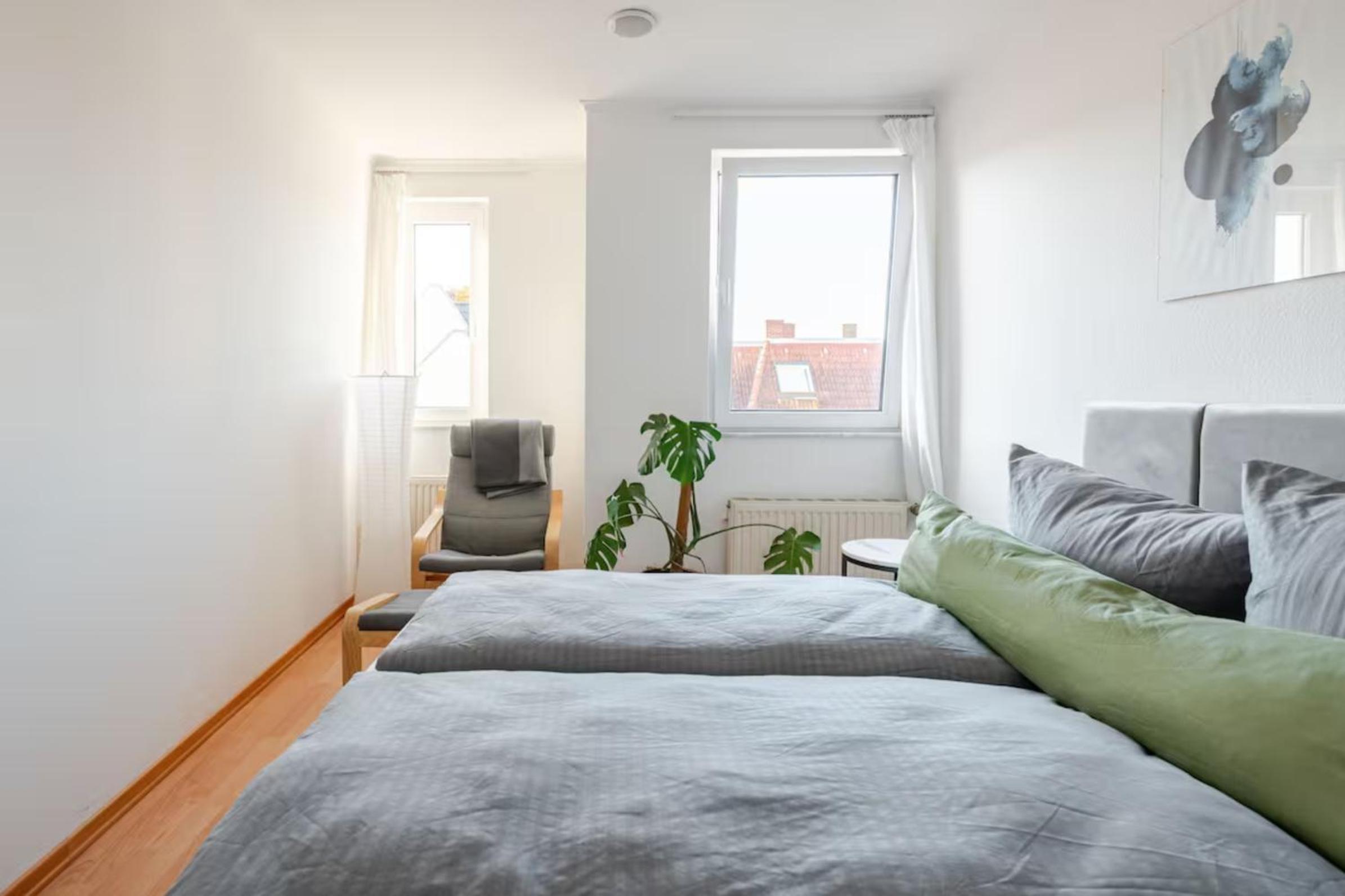 One-Bedroom Apartment photo 2