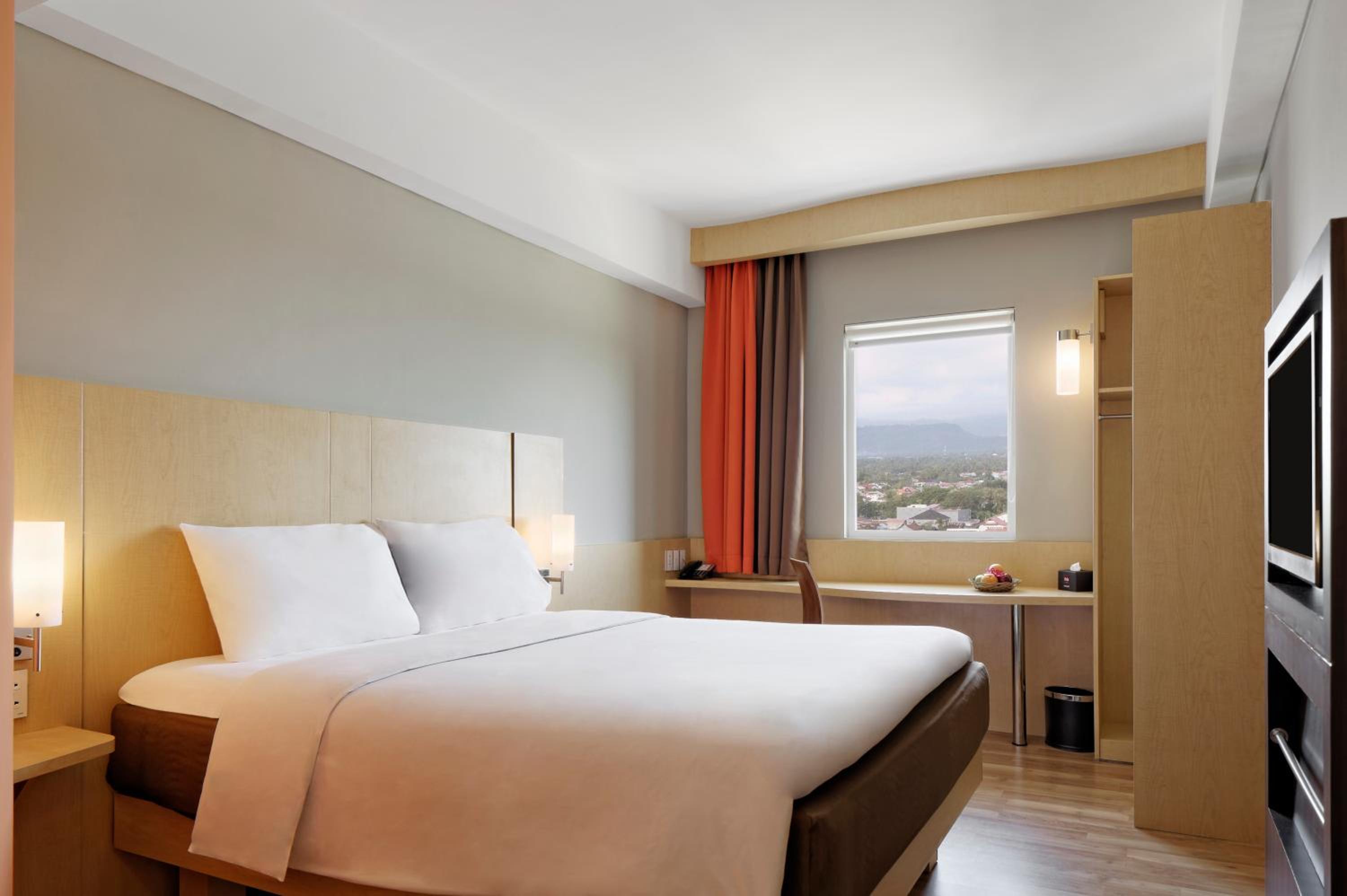 Standard Double Room with Mountain View