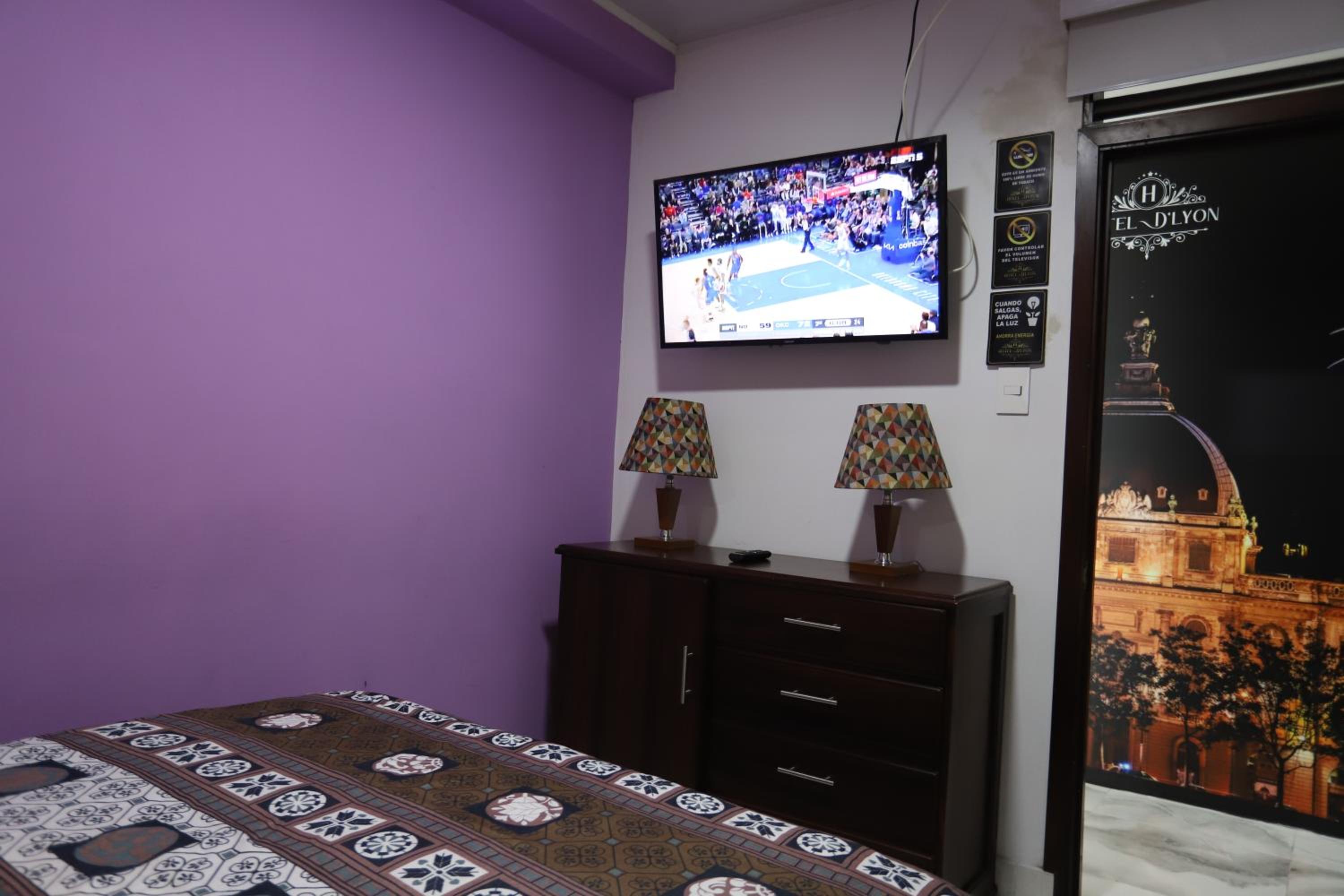 Deluxe Queen Room