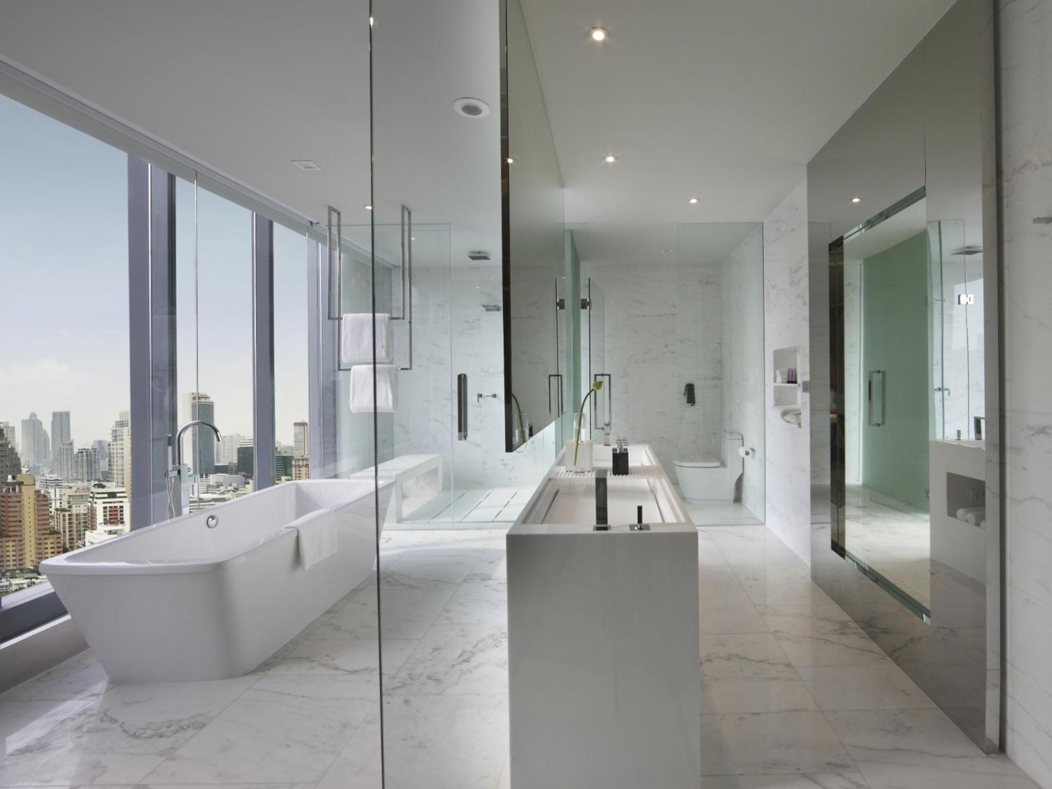 SO King Studio Room with Skyline City View and Club Signature Benefits photo 2