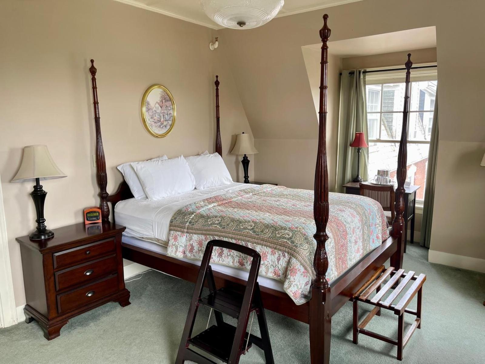 Queen Room