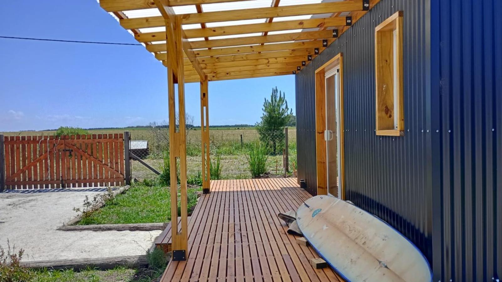 One-Bedroom House photo 2
